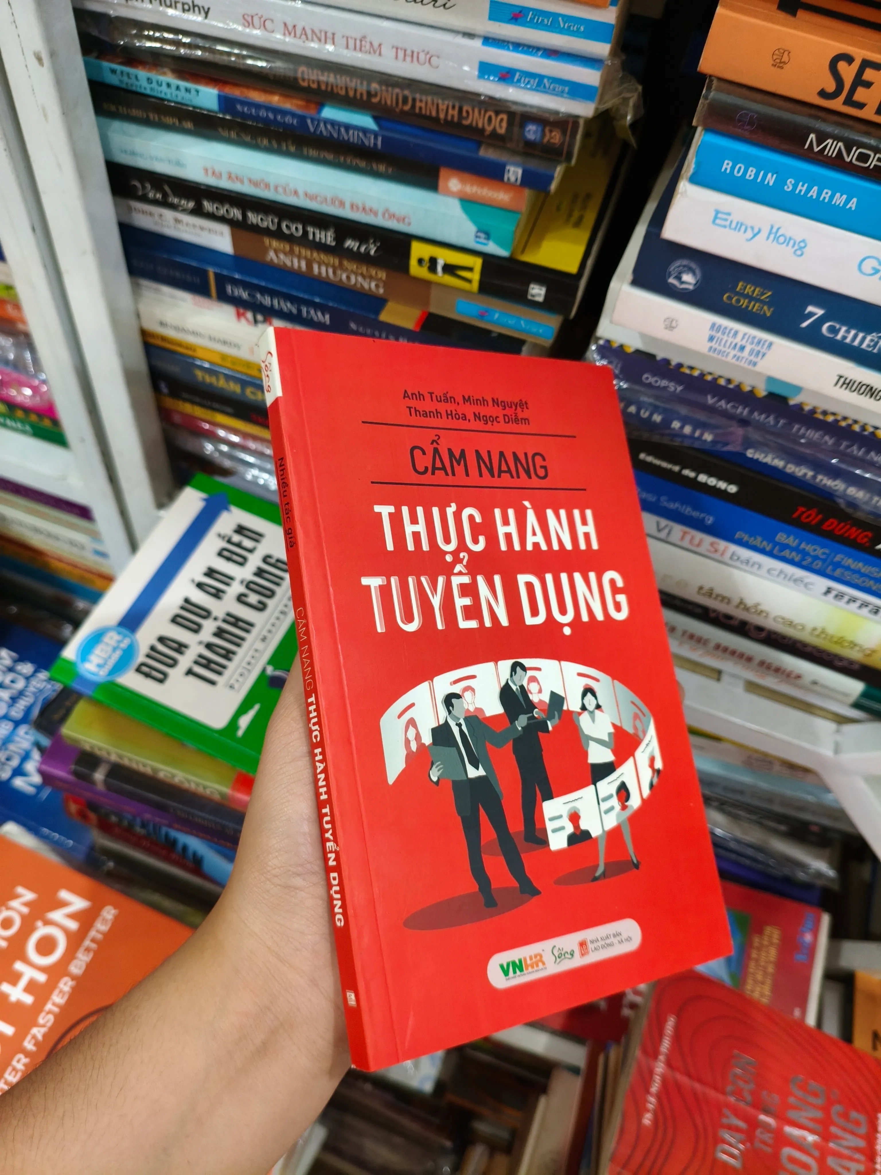 Cảm nang thực hành tuyển dụng 🌱 by  - Sách Book Cover - Ngọc Hiển Books