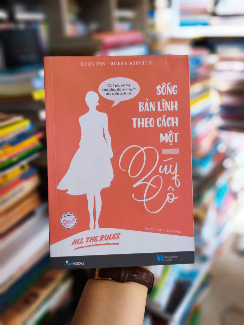 Sống Bản Lĩnh Theo Cách Một Quý Cô by  - Sách Book Cover - Ngọc Hiển Books