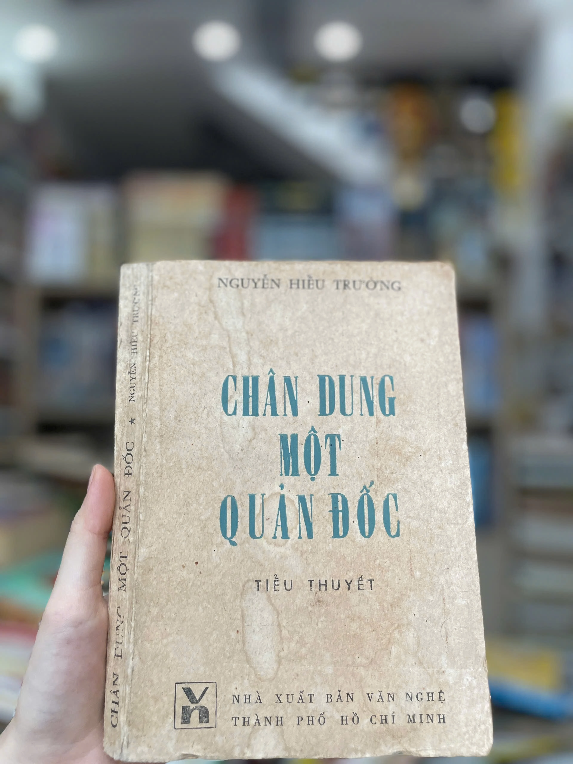 Chân Dung Một Quản Đốc by  - Sách Book Cover - Ngọc Hiển Books