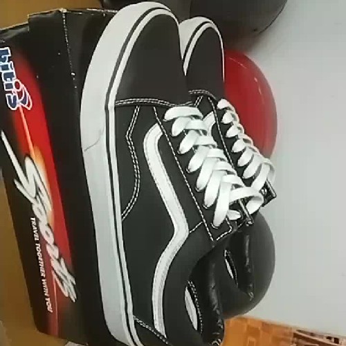 Giày vải Vans size 43 142990