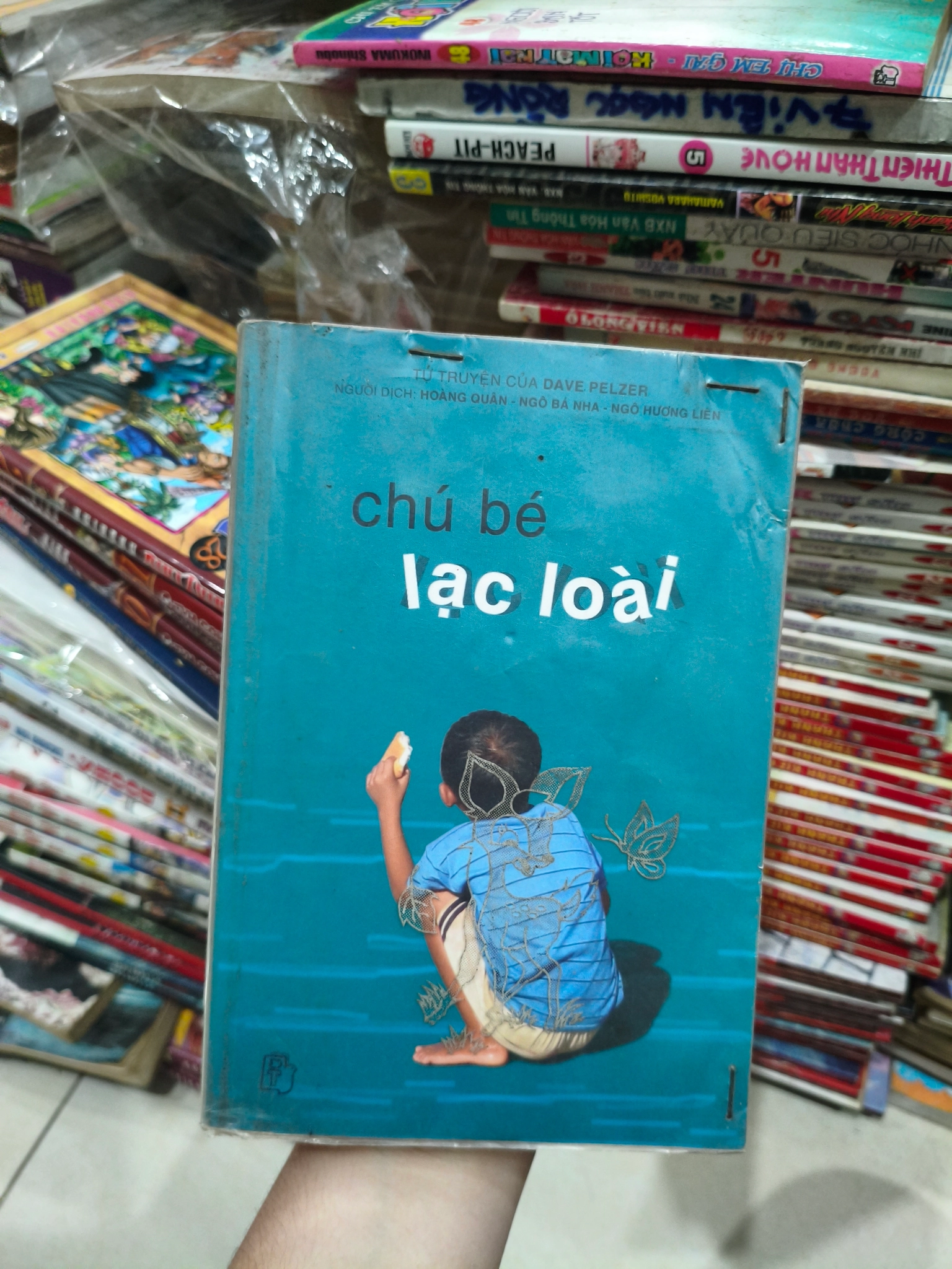 Chú bé lạc loài 🌱 by  - Sách Book Cover - Ngọc Hiển Books