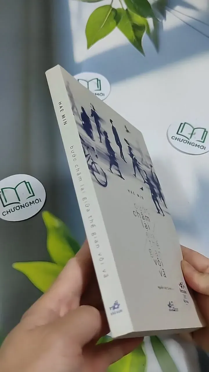 Bước Chậm Lại Giữa Thế Gian Vội Vã 705703