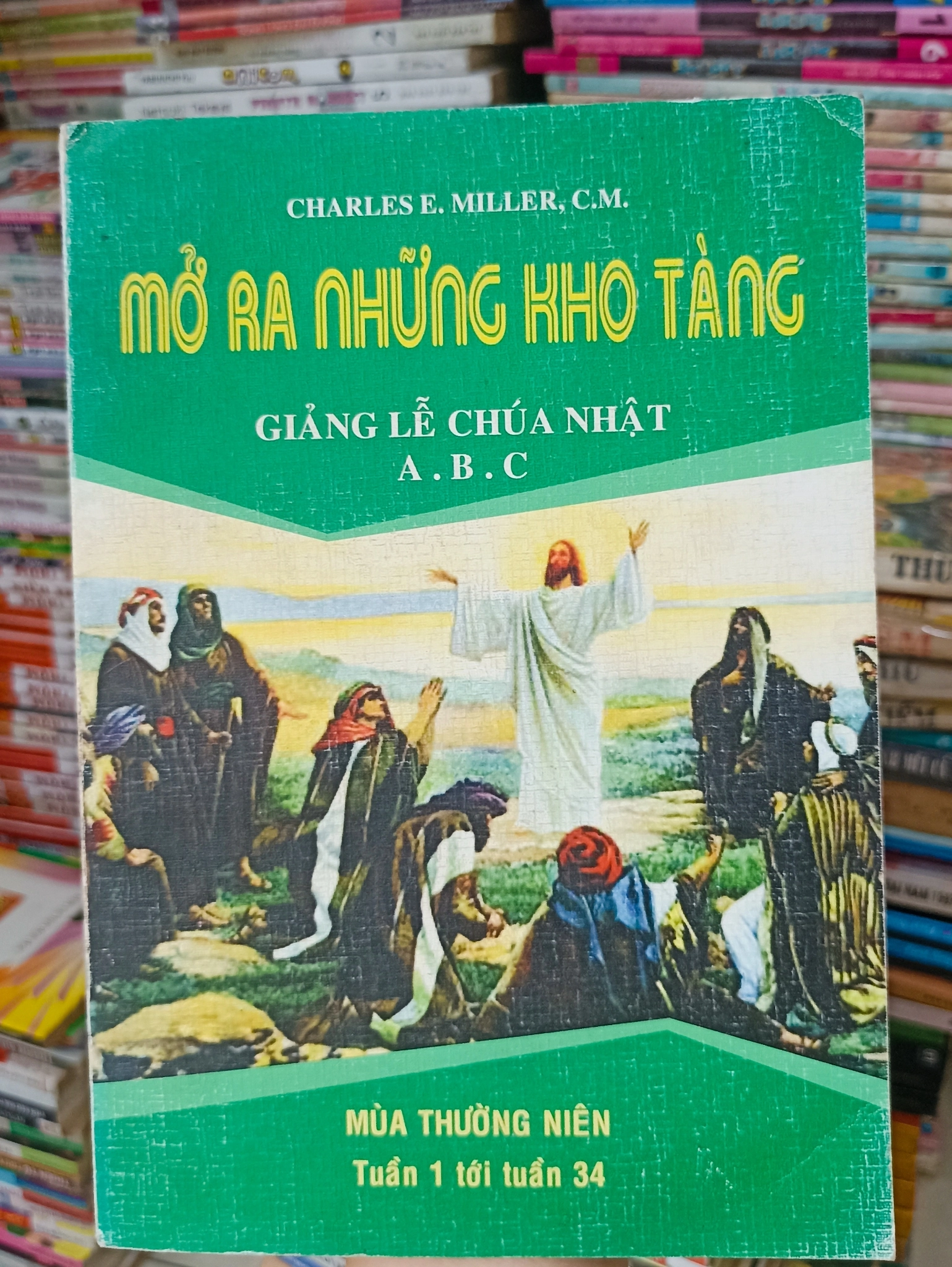 Giảng lễ Chúa Nhật A,B,C - Mở ra những kho tàng 🌻 by Roger Faligot - Sách Book Cover - Ngọc Hiển Books