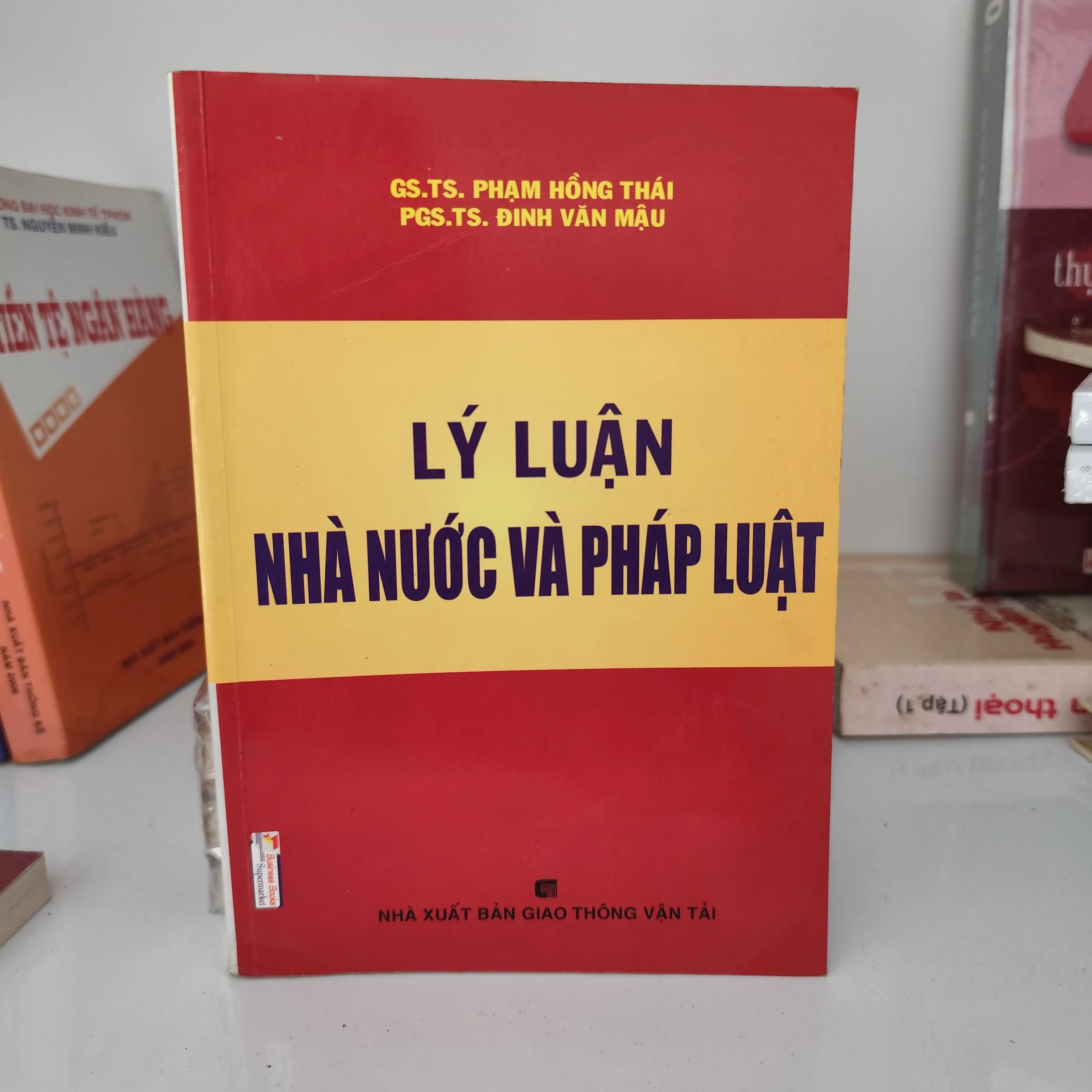 Lý luận nhà nước và pháp luật by  - Sách Book Cover - Ngọc Hiển Books