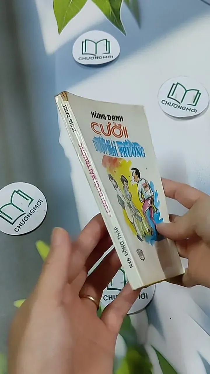 Cười Dưới Mái Trường - Hùng Danh 703149