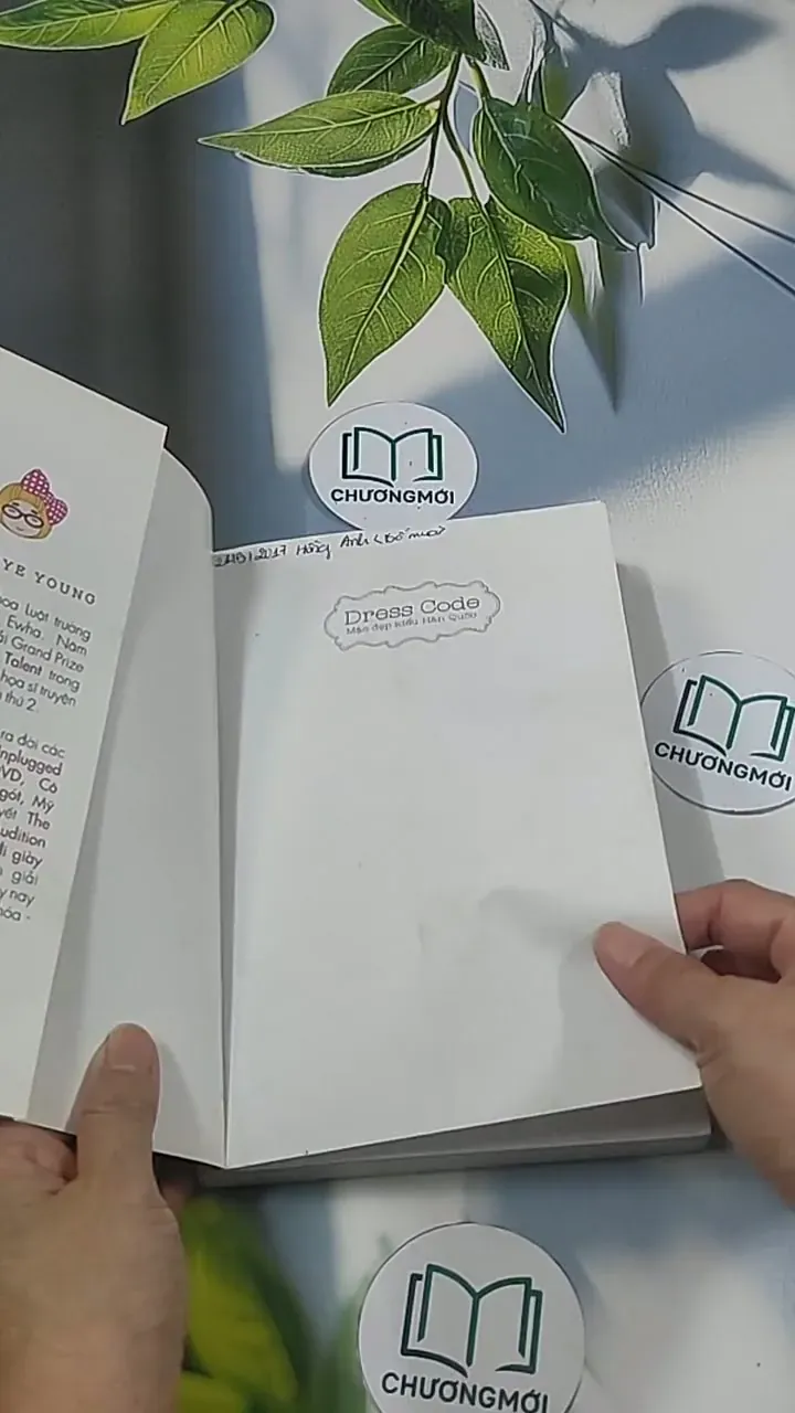 Dres Code: Mặc đẹp kiểu Hàn Quốc - Chon Kye Young 694936