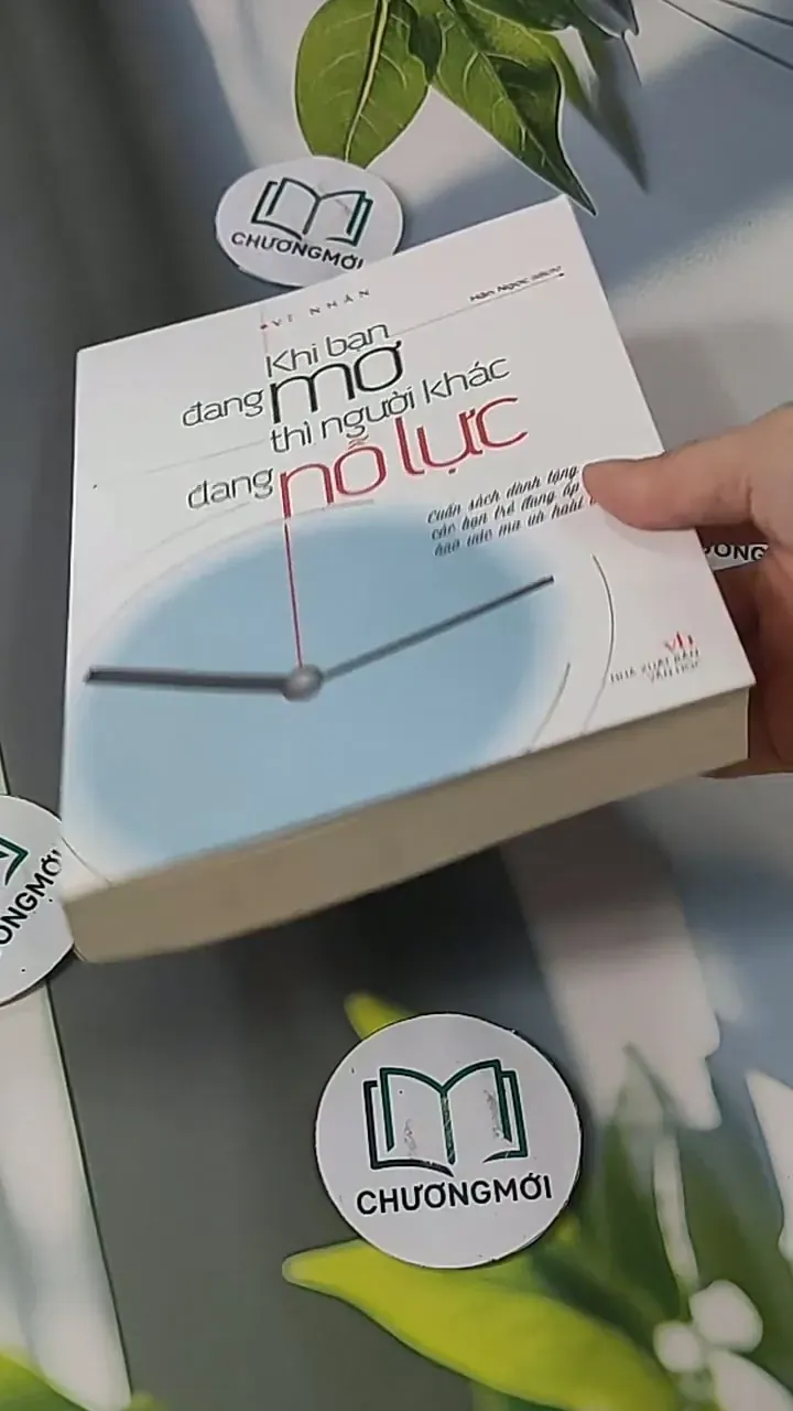 Khi Bạn Đang Mơ Thì Người Khác Đang Nỗ Lực - Vĩ Nhân 705607