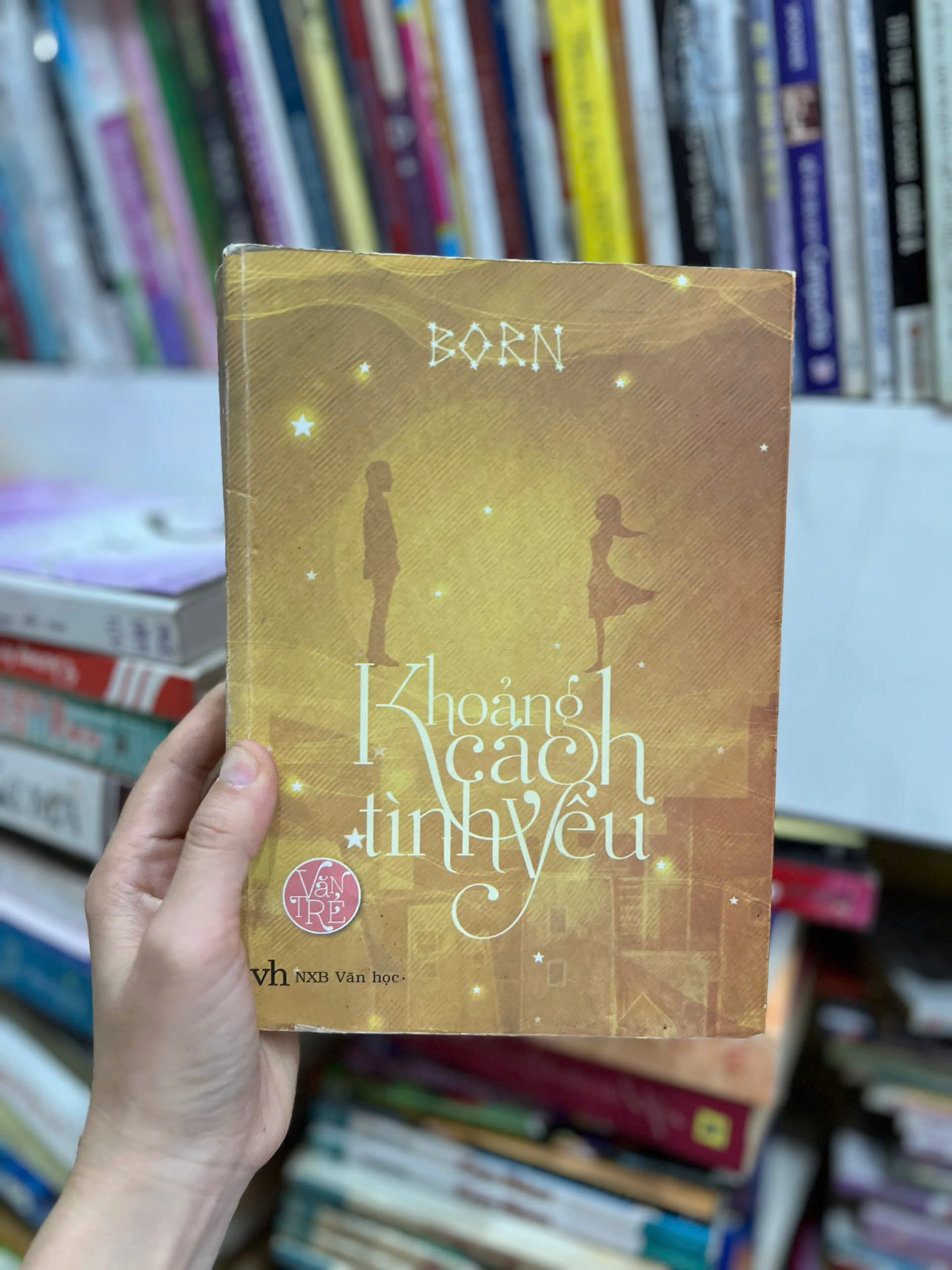 Khoảng Cách Tình Yêu - Born by  - Sách Book Cover - Ngọc Hiển Books