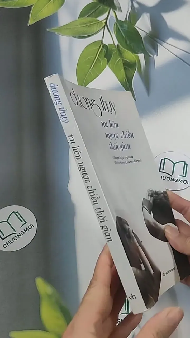 Nụ hôn ngược chiều thời gian - Dương Thụy 694928