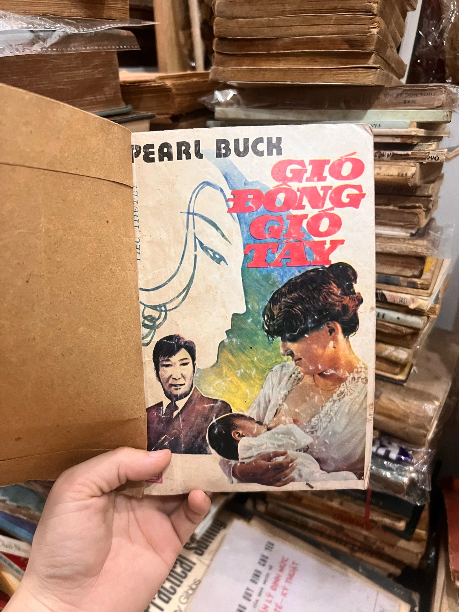 Gió đông gió tây - pearl Buck 1989 by  - Sách Book Cover - Ngọc Hiển Books