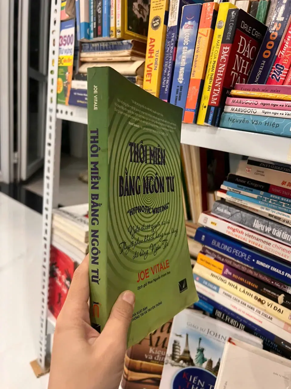 Thôi Miên Bằng Ngôn Từ by  - Sách Book Cover - Ngọc Hiển Books