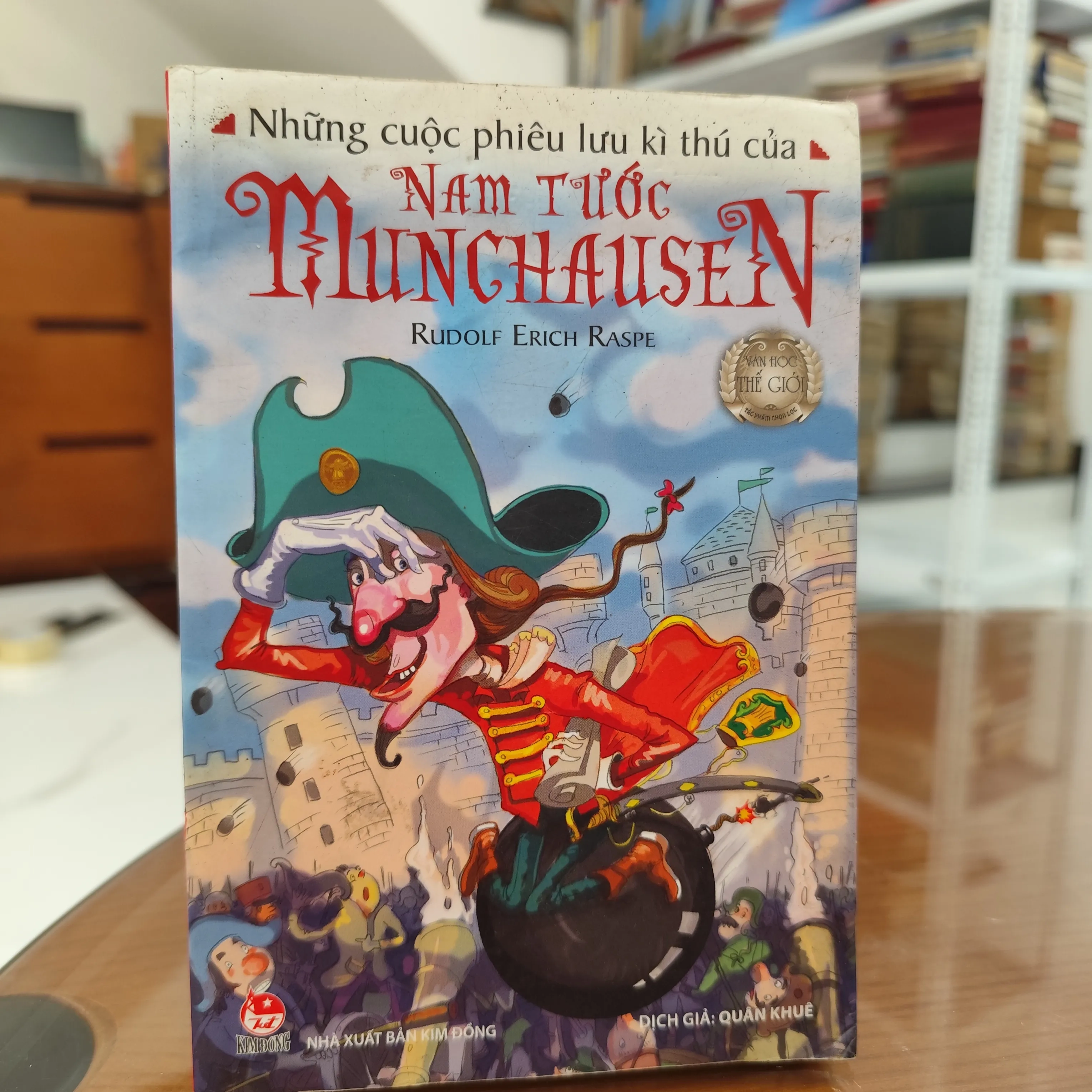 Những cuộc phiêu lưu kì thủa của Nam Tước Munchausen by  - Sách Book Cover - Ngọc Hiển Books