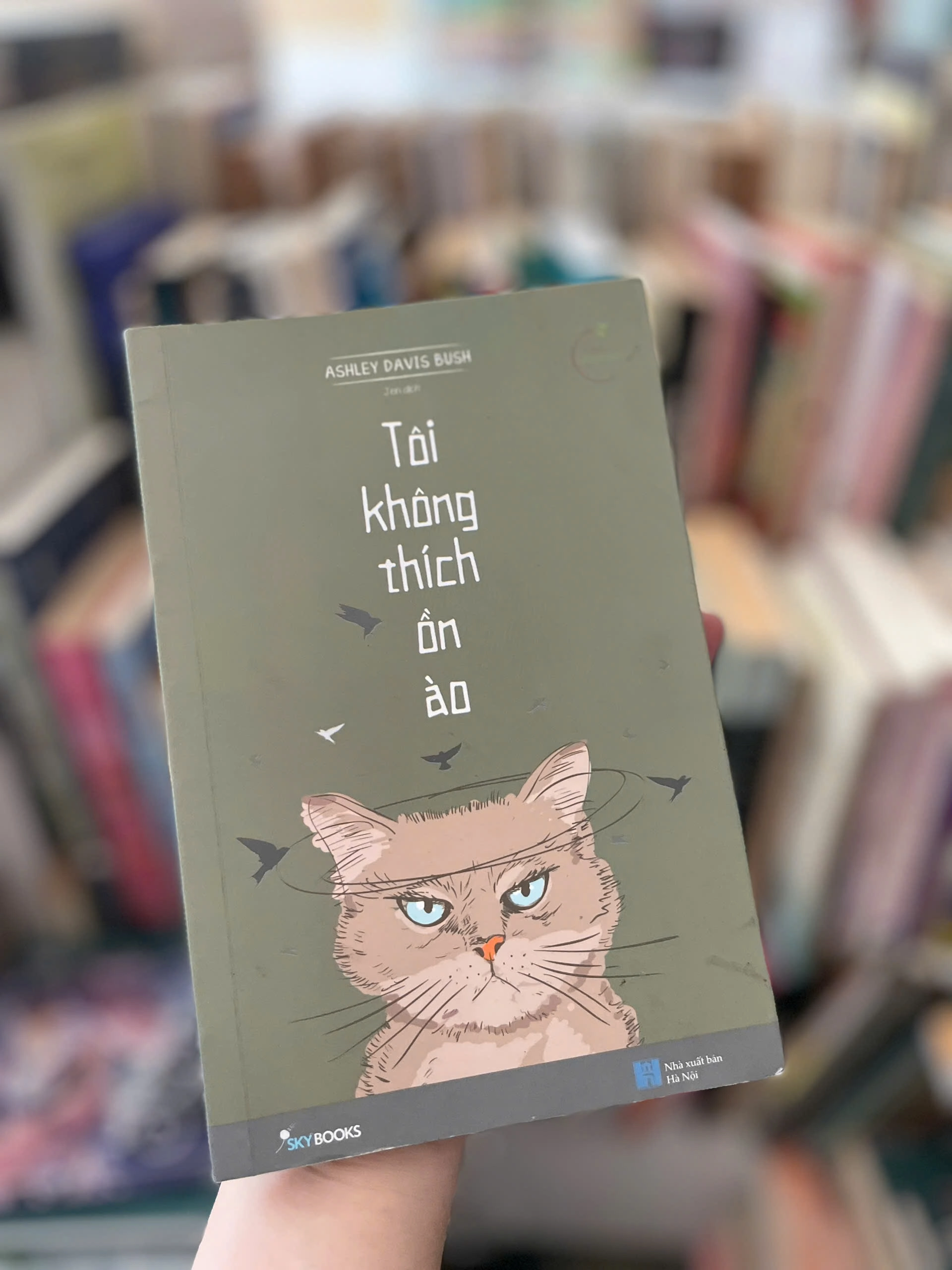 Tôi Không Thích Ồn Ào by Ashley Davis Bush - Sách Book Cover - Ngọc Hiển Books
