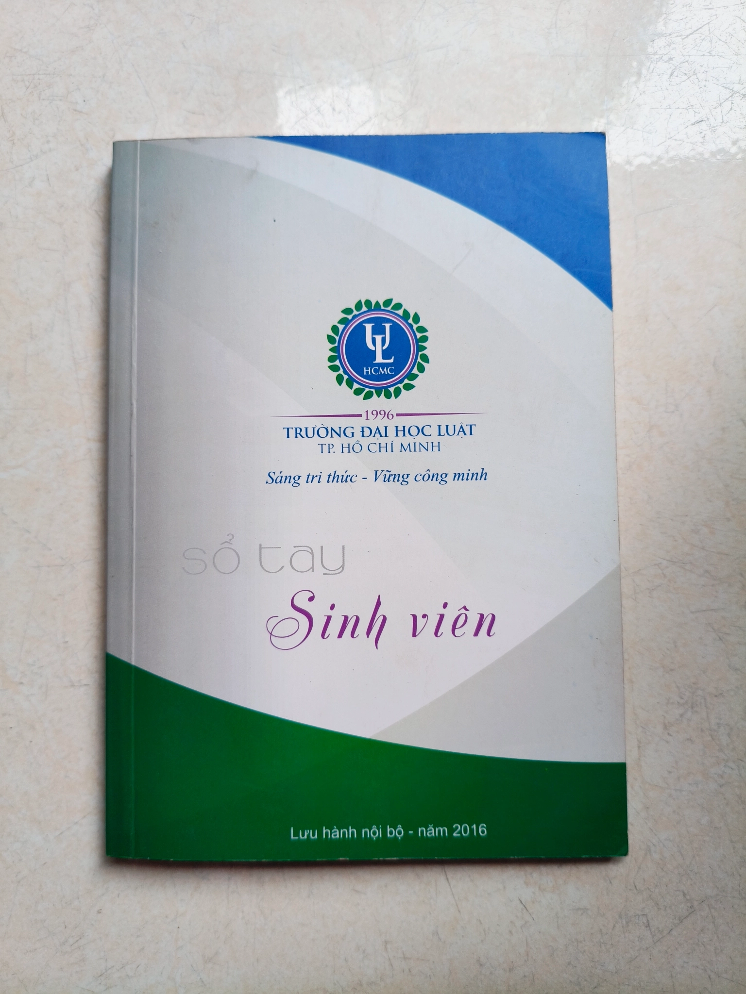 Sổ tay sinh viên 🌱 by  - Sách Book Cover - Ngọc Hiển Books