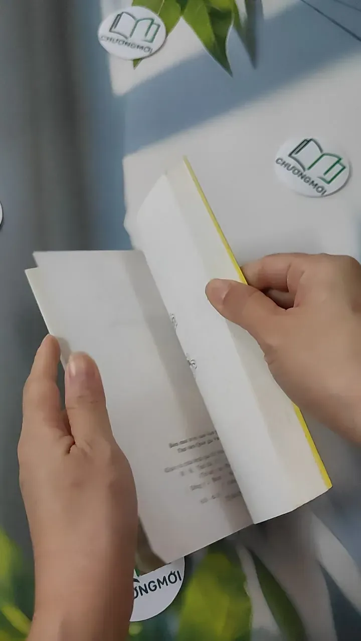 Khám Và Chữa Bệnh Qua Đôi Bàn Tay - Tào Nga 780827