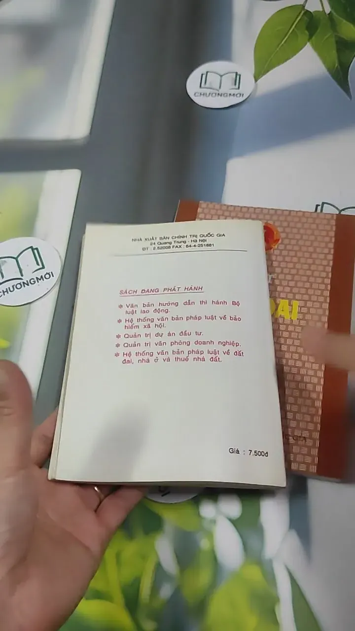Combo: Bộ Luật Lao Động Của Nước Cộng Hòa XHCN Việt Nam, Luật Đất Đai 727363