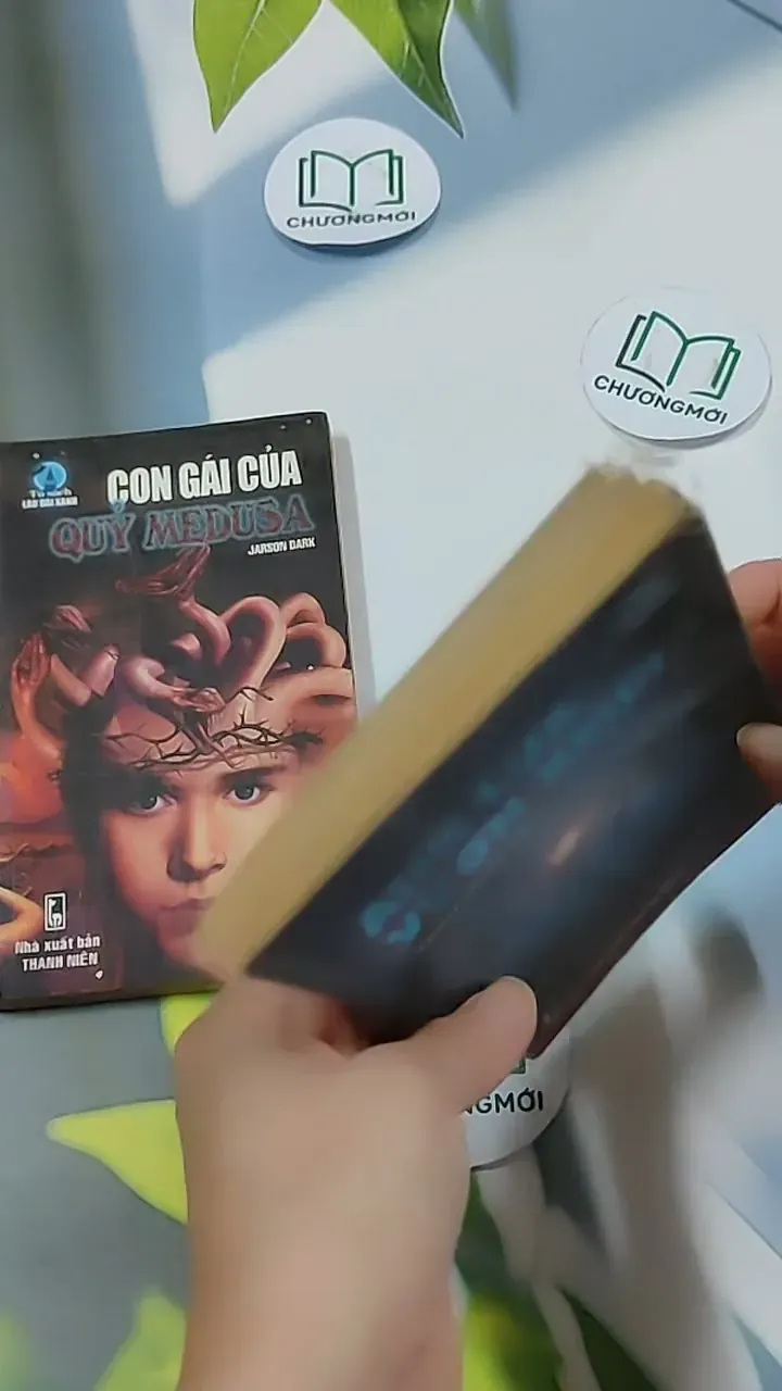 Combo Truyện: Ánh Lửa Vườn Khuya, Con Gái Của Quỷ Medusa 703129
