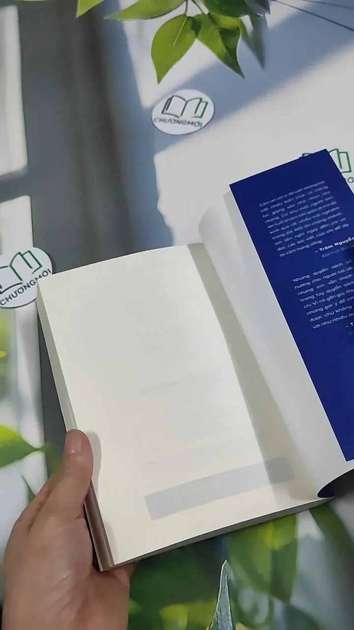 Tuổi Trẻ Đáng Giá Bao Nhiêu? - Rosie Nguyễn 787114