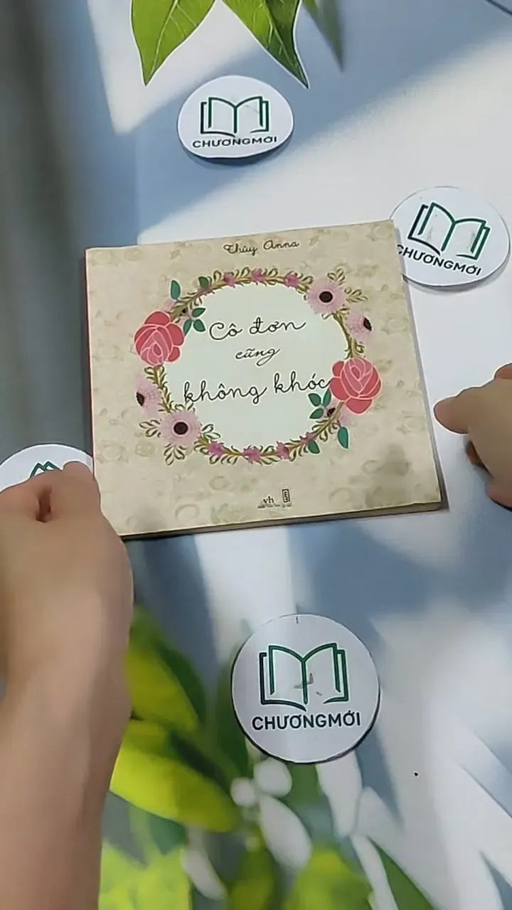 Cô Đơn Cũng Không Khóc - Thủy Anna 703158