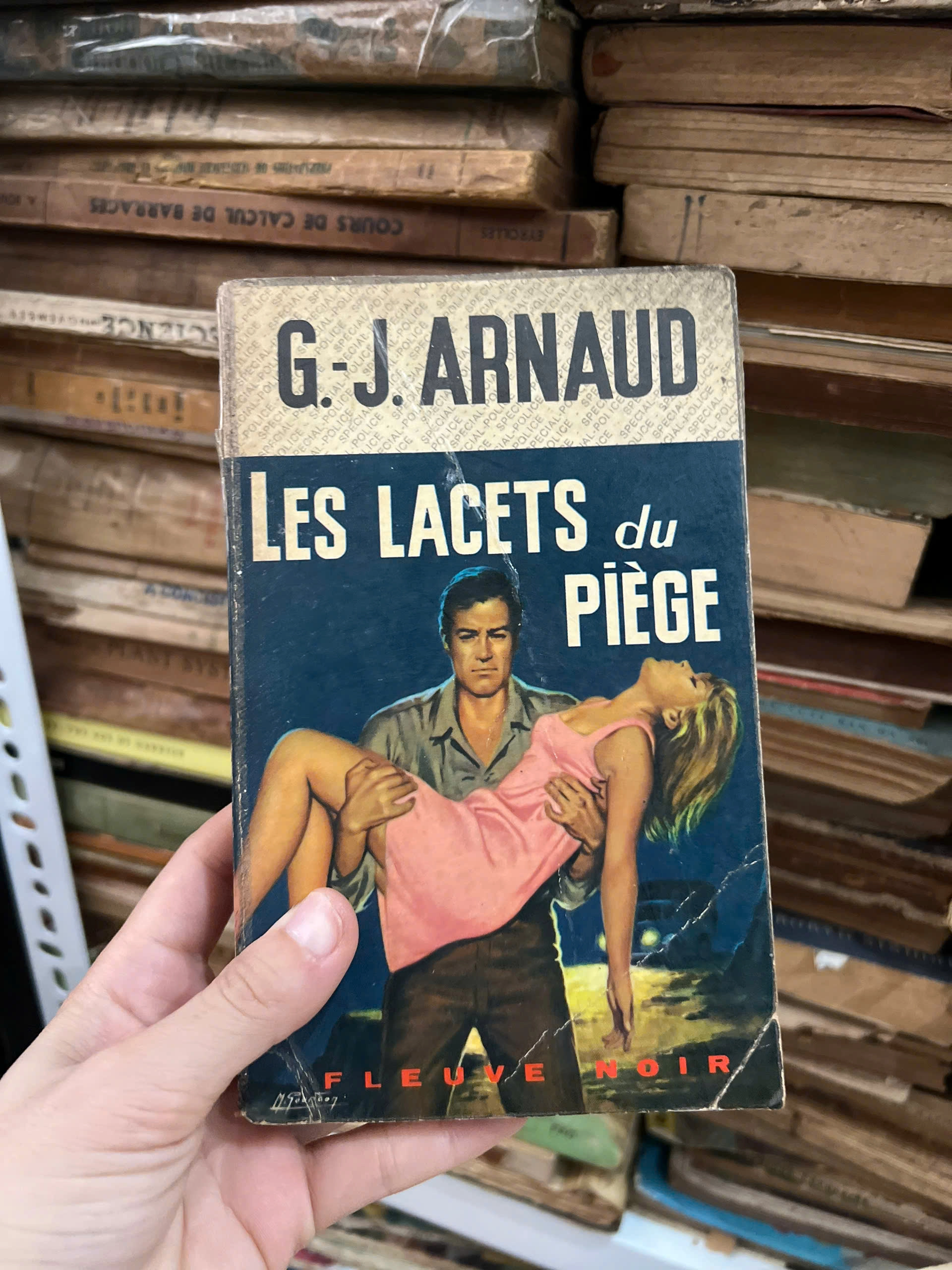 Les lacets du piège by Arnaud G.-j by  - Sách Book Cover - Ngọc Hiển Books