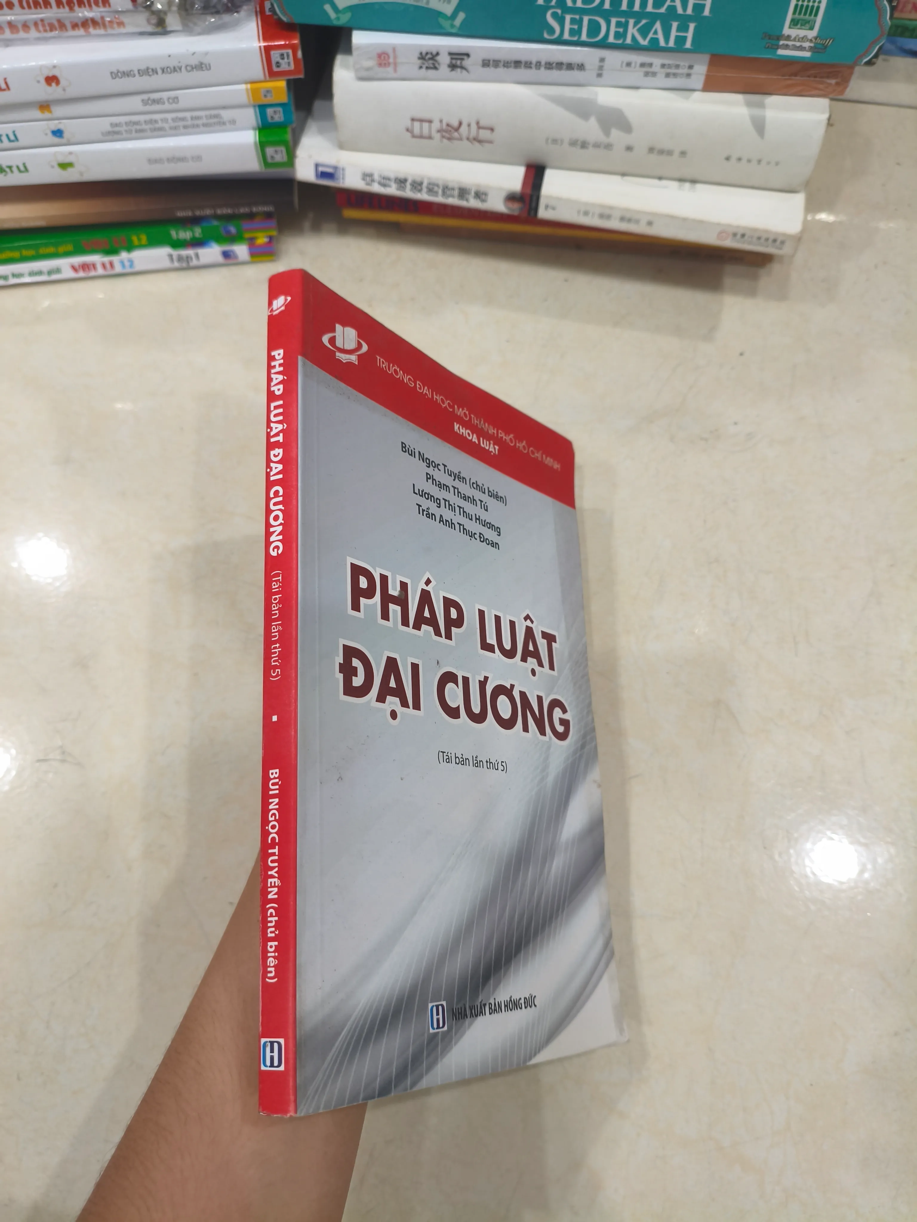 Pháp luật đại cương 🌱 by  - Sách Book Cover - Ngọc Hiển Books