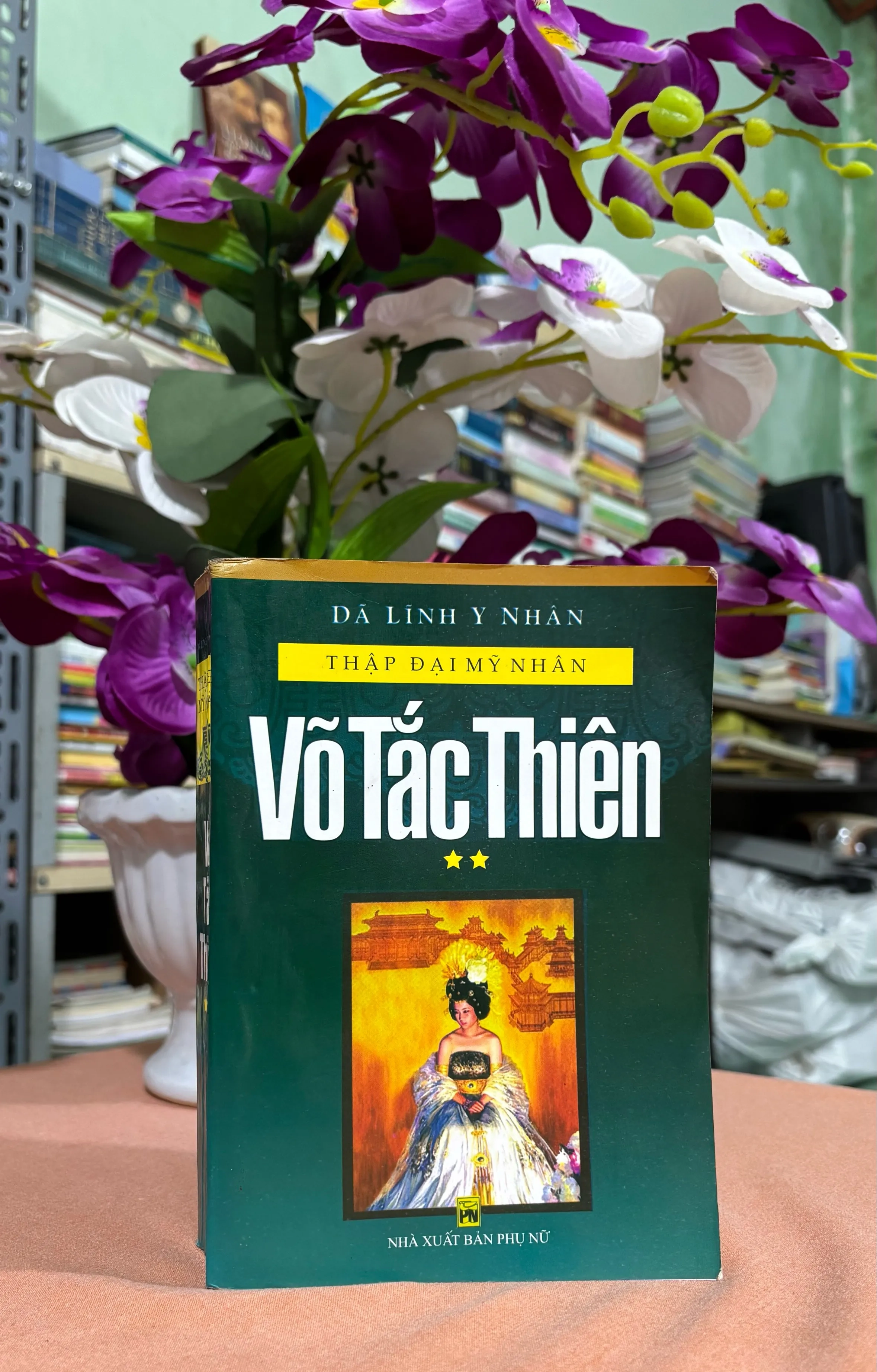 Võ Tắc Thiên tập 2 🌊 by  - Sách Book Cover - Ngọc Hiển Books