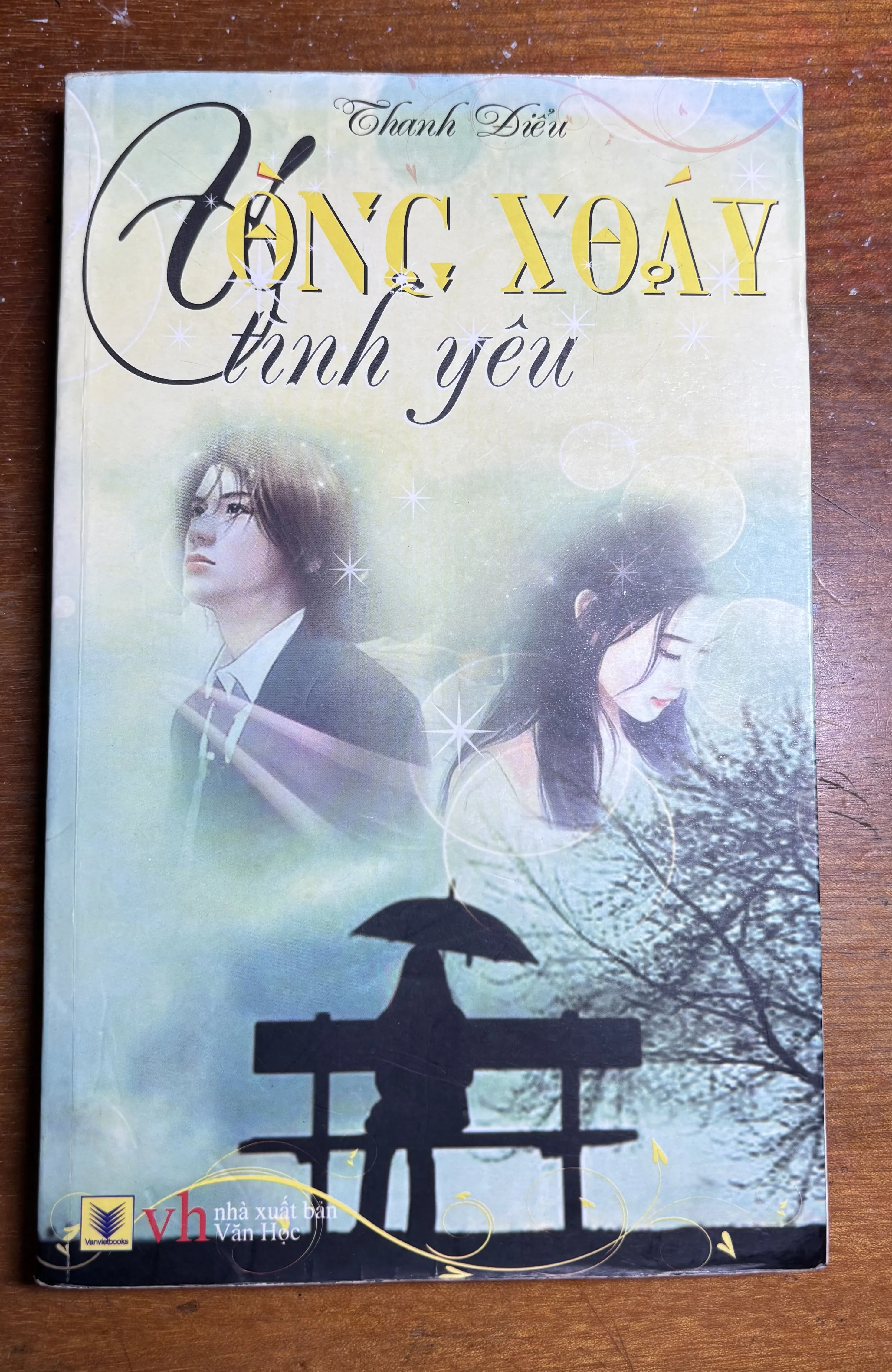 Vòng xoáy tình yêu 🌊 by  - Sách Book Cover - Ngọc Hiển Books