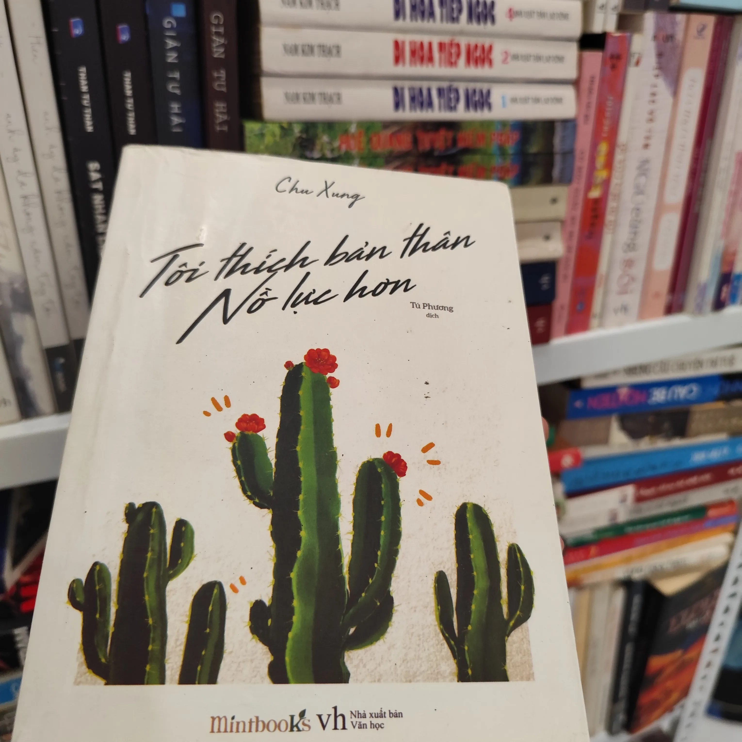 Tớ thích bản thân nỗ lực hơn by  - Sách Book Cover - Ngọc Hiển Books