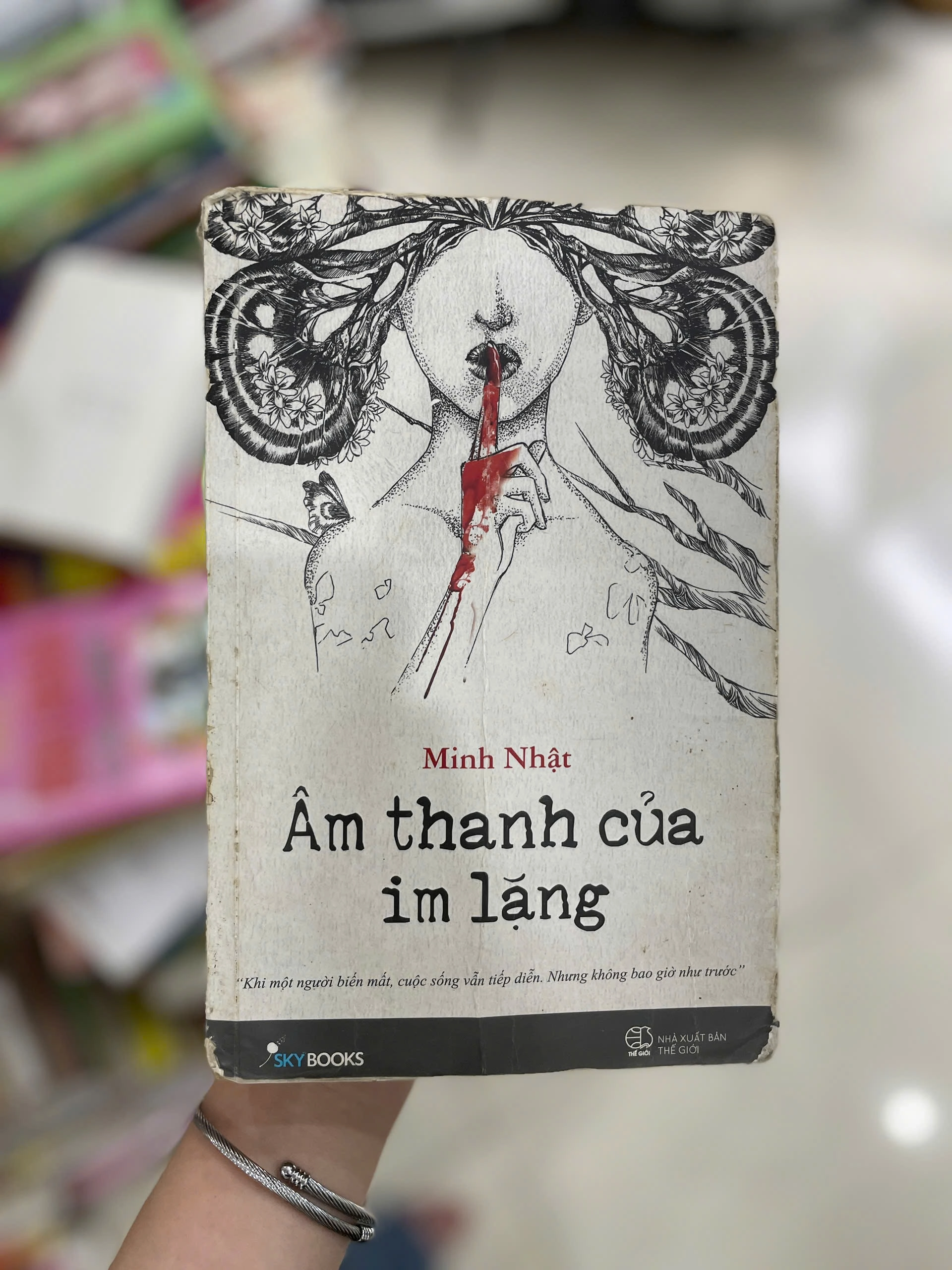 Âm Thanh Của Im Lặng
