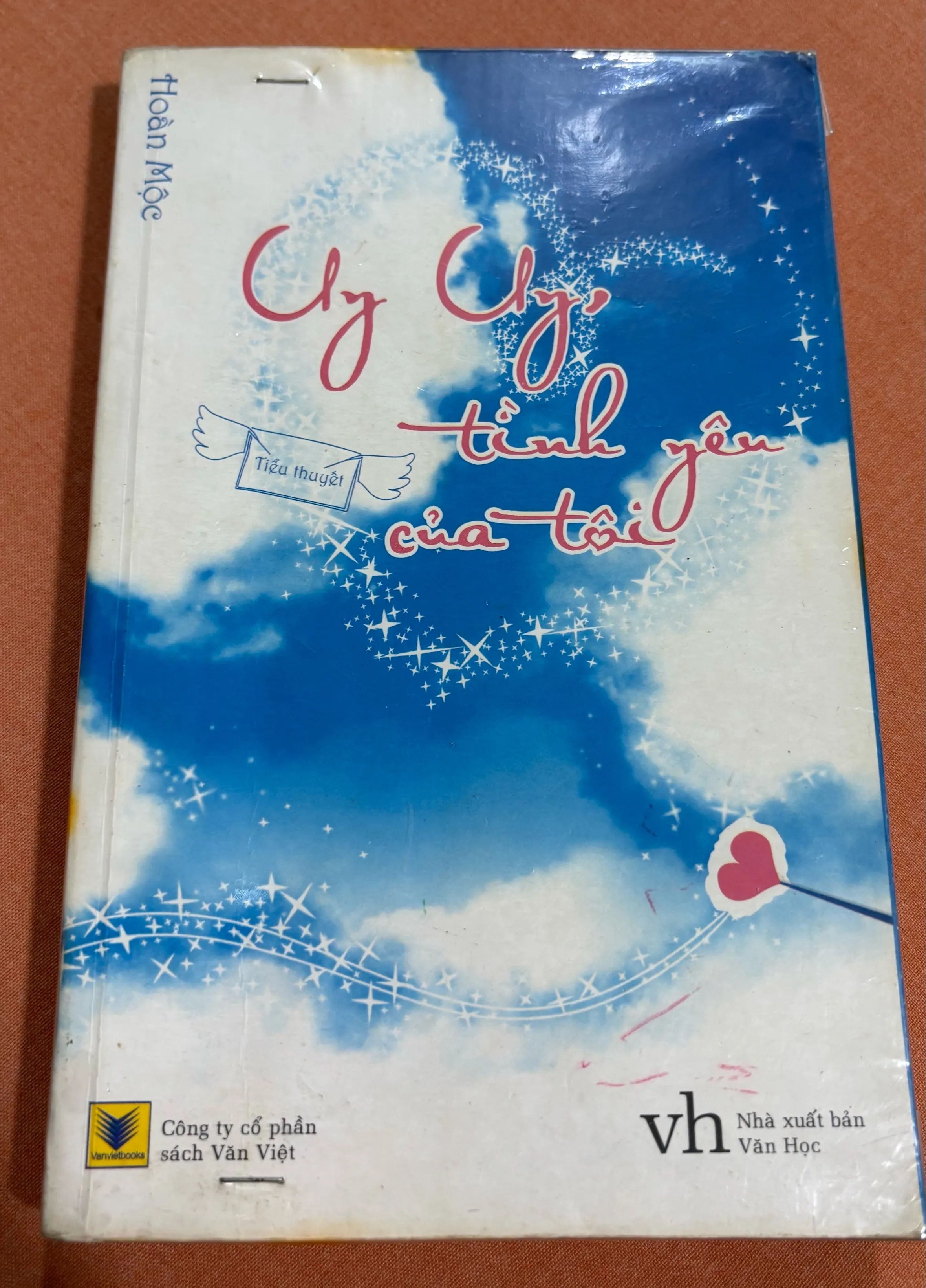 Uy Uy, tình yêu của tôi 🌊 by  - Sách Book Cover - Ngọc Hiển Books