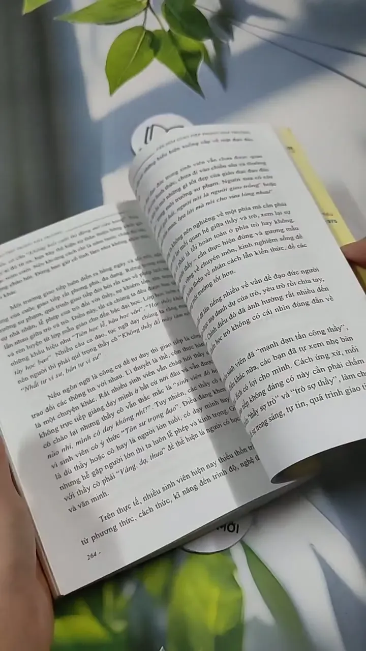 Văn Hóa Giao Tiếp Trong Nhà Trường - ThS. Nguyễn Thị Kim Ngân 707305