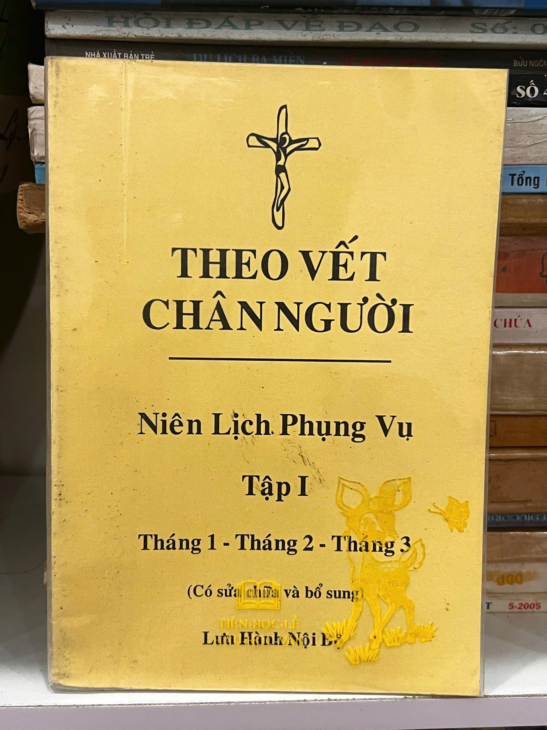 Theo Vết Chân Người I và III by  - Sách Book Cover - Ngọc Hiển Books