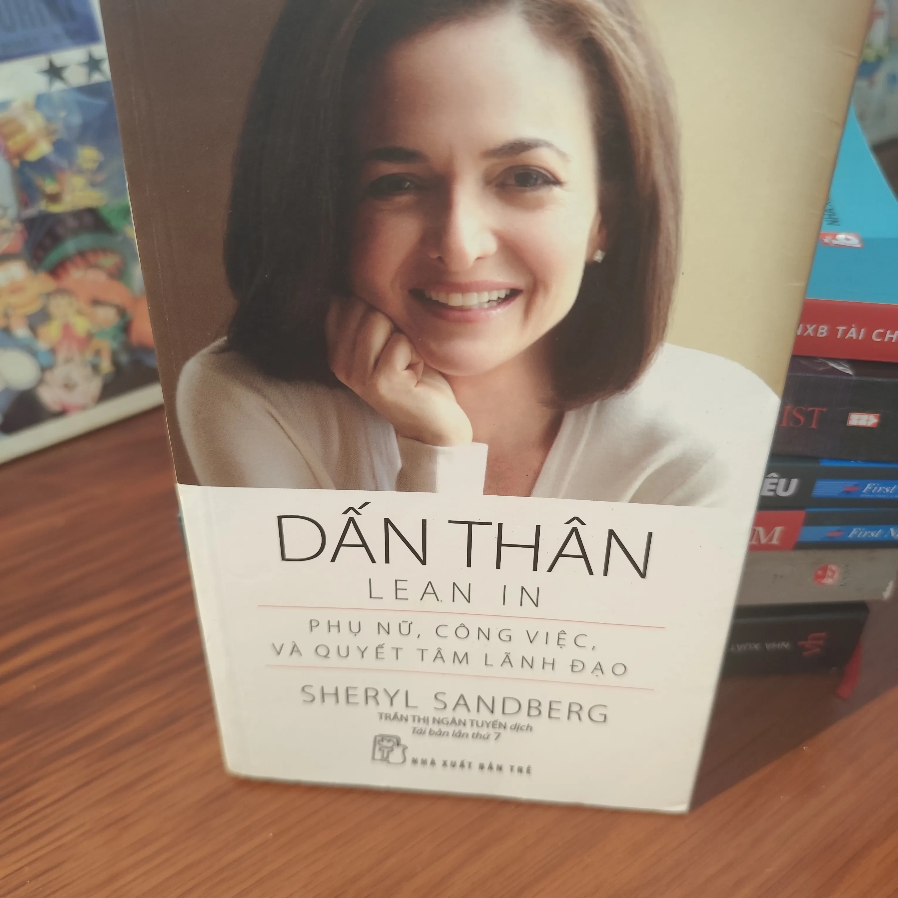 Dấn Thân (Lean In) của Sheryl Sandberg by  - Sách Book Cover - Ngọc Hiển Books