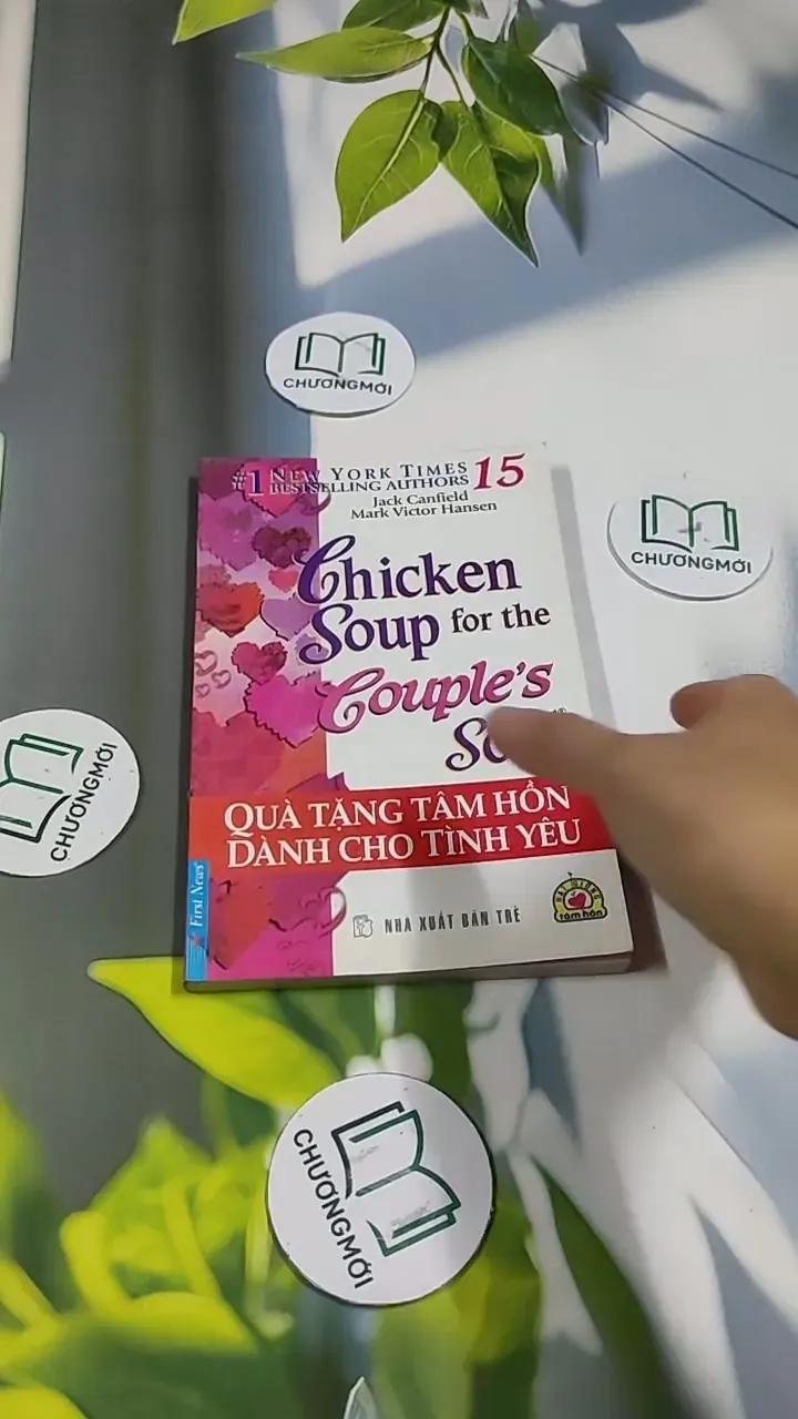Chicken Soup For The College Soul - 15: Qua Tặng Tâm Hồn Dành Cho Tình Yêu - Jack Canfiel 705752