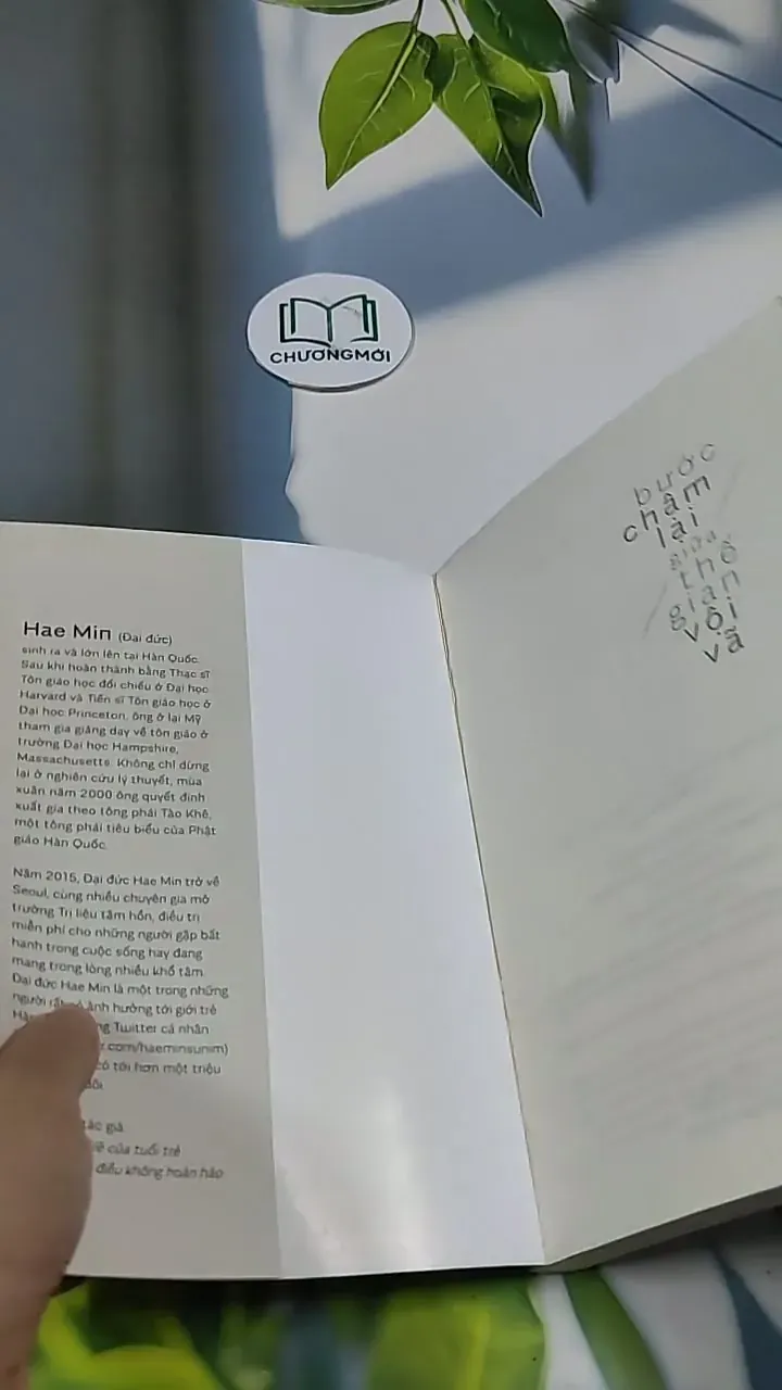 Bước Chậm Lại Giữa Thế Gian Vội Vã 705703