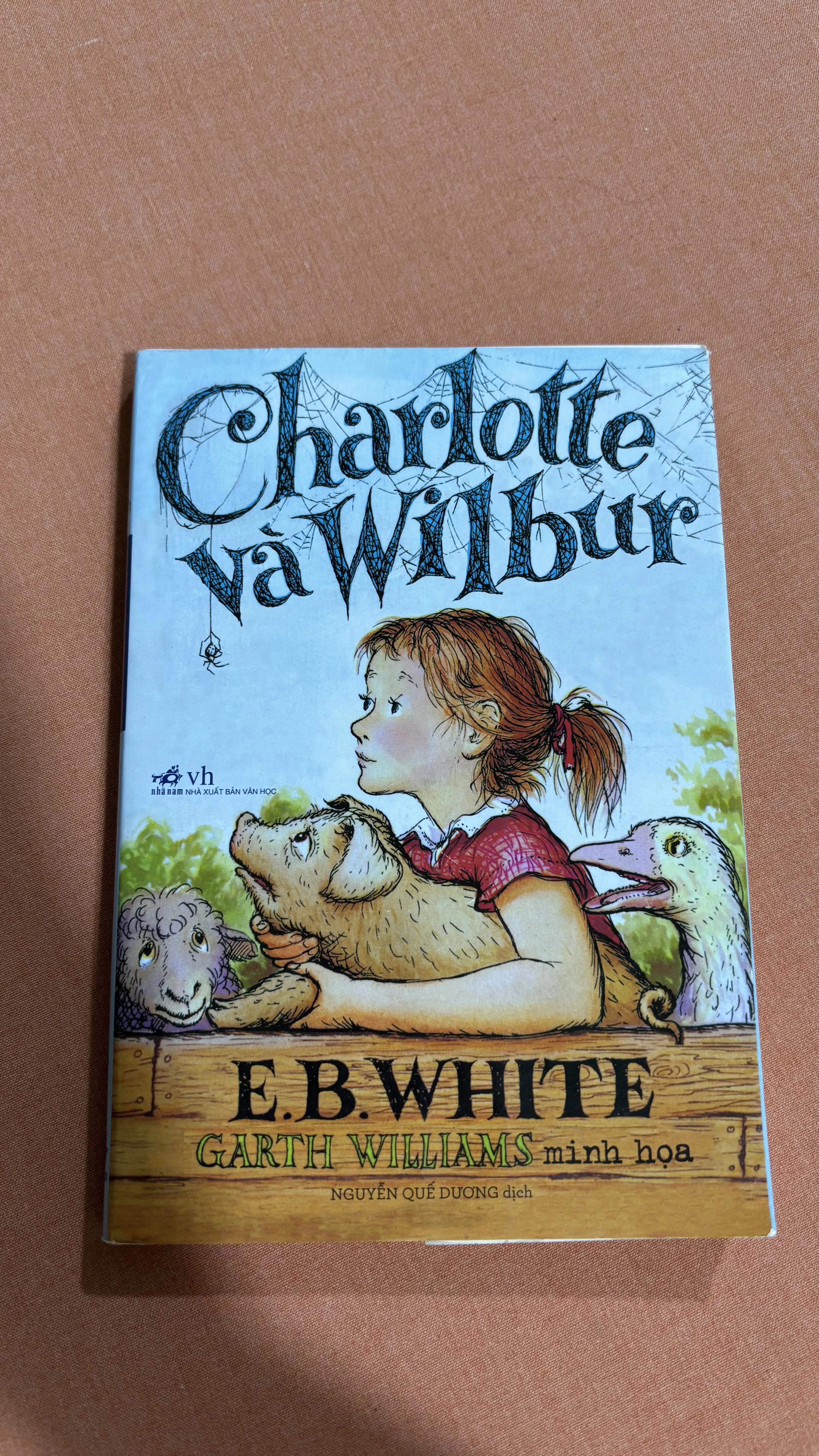 Charlotte và Wilbur 🌊 by  - Sách Book Cover - Ngọc Hiển Books