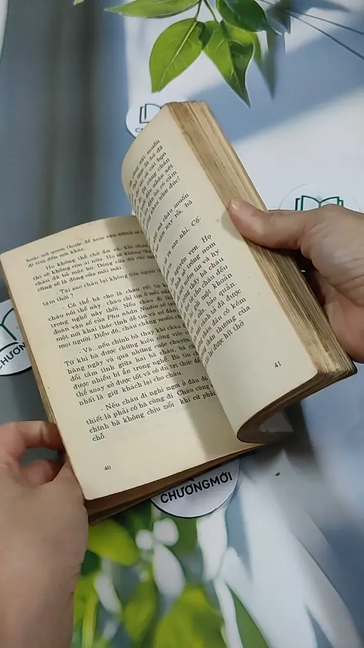 Nhà Nữ Ngoại Cảm Bất Hạnh - Guy Des Cars 713859