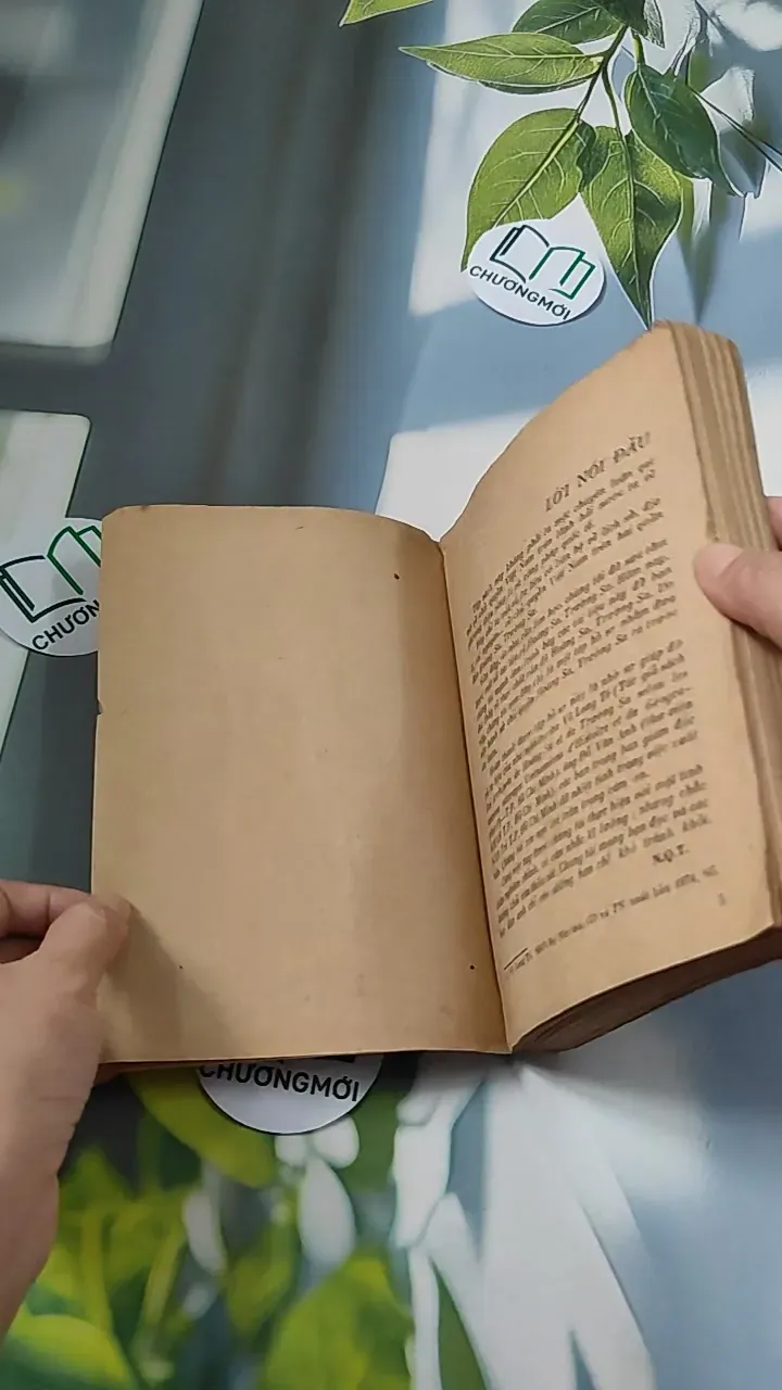 [MIỄN PHÍ BỌC SÁCH] [XƯA] Hoàng Sa - Trường Sa (1988) (Hoàng Sa - Trường Sa) 776068