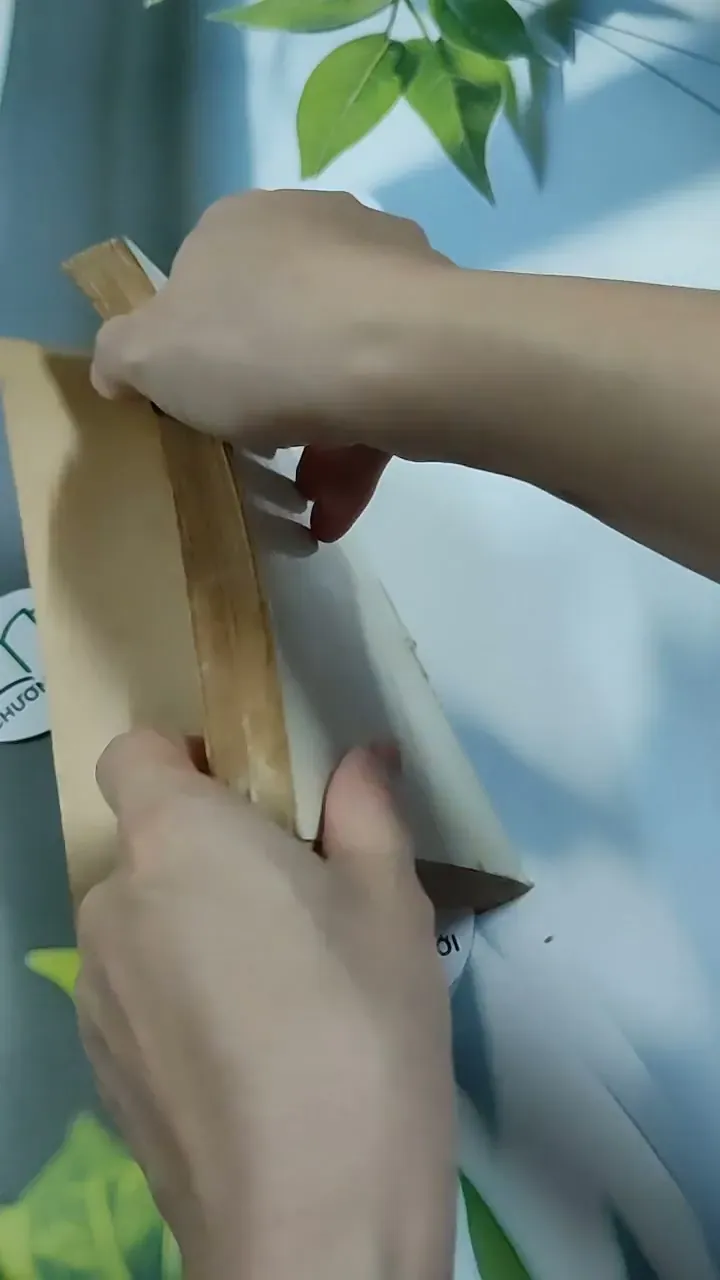 Nhà Nữ Ngoại Cảm Bất Hạnh - Guy Des Cars 713859