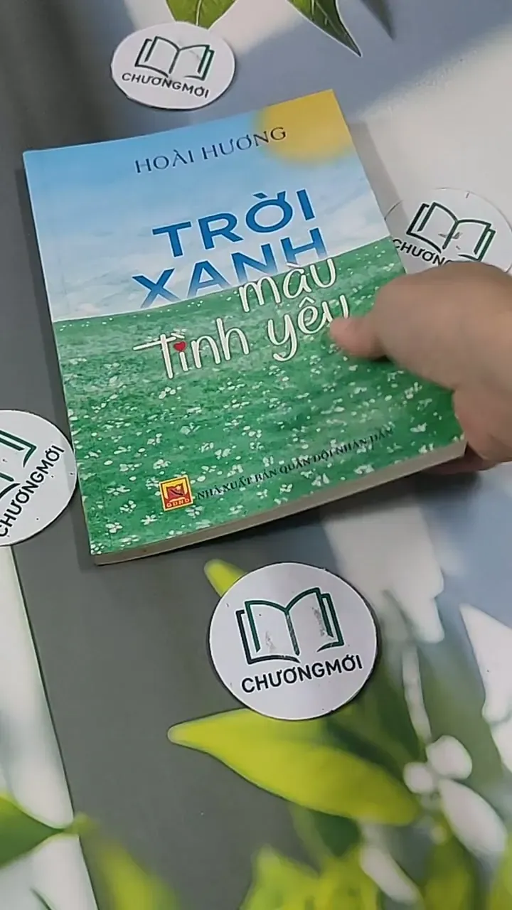 Trời Xanh Màu Tình Yêu - Hoài Hương 705620