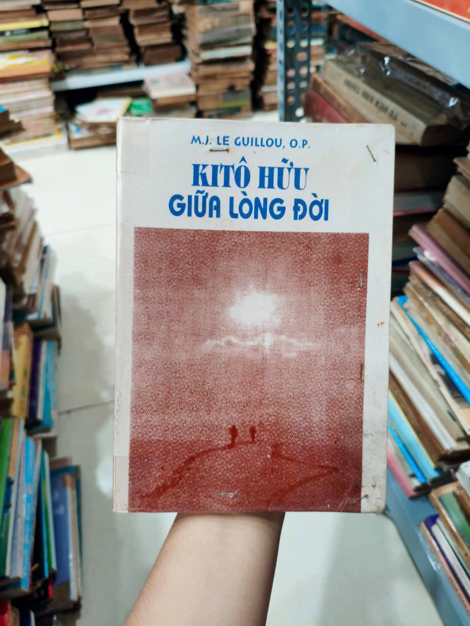 Kitô hữu giữa lòng đời by  - Sách Book Cover - Ngọc Hiển Books
