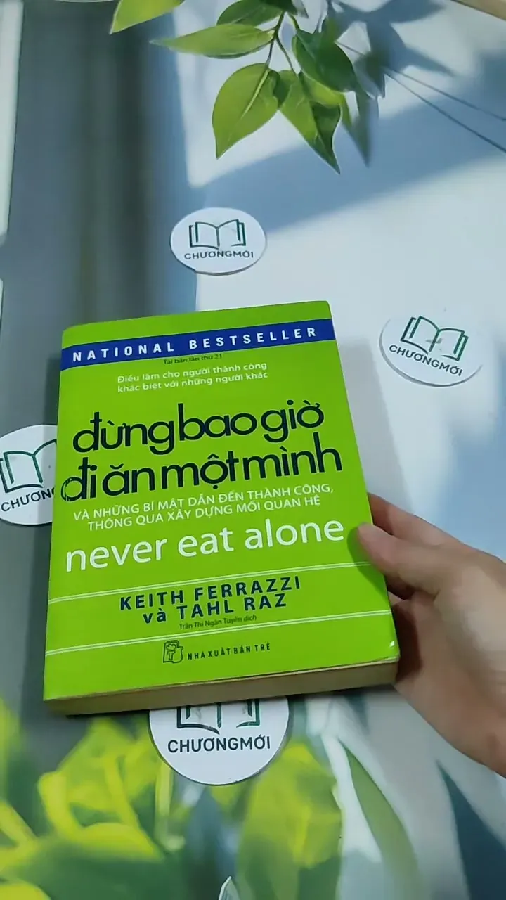 Đừng Bao Giờ Đi Ăn Một Mình 705698