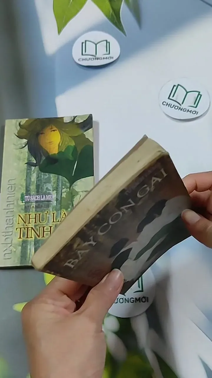 Combo Truyện: Như Là Tình Cờ, Bầy Con Gái (Tủ Sách Lá Me) 703132