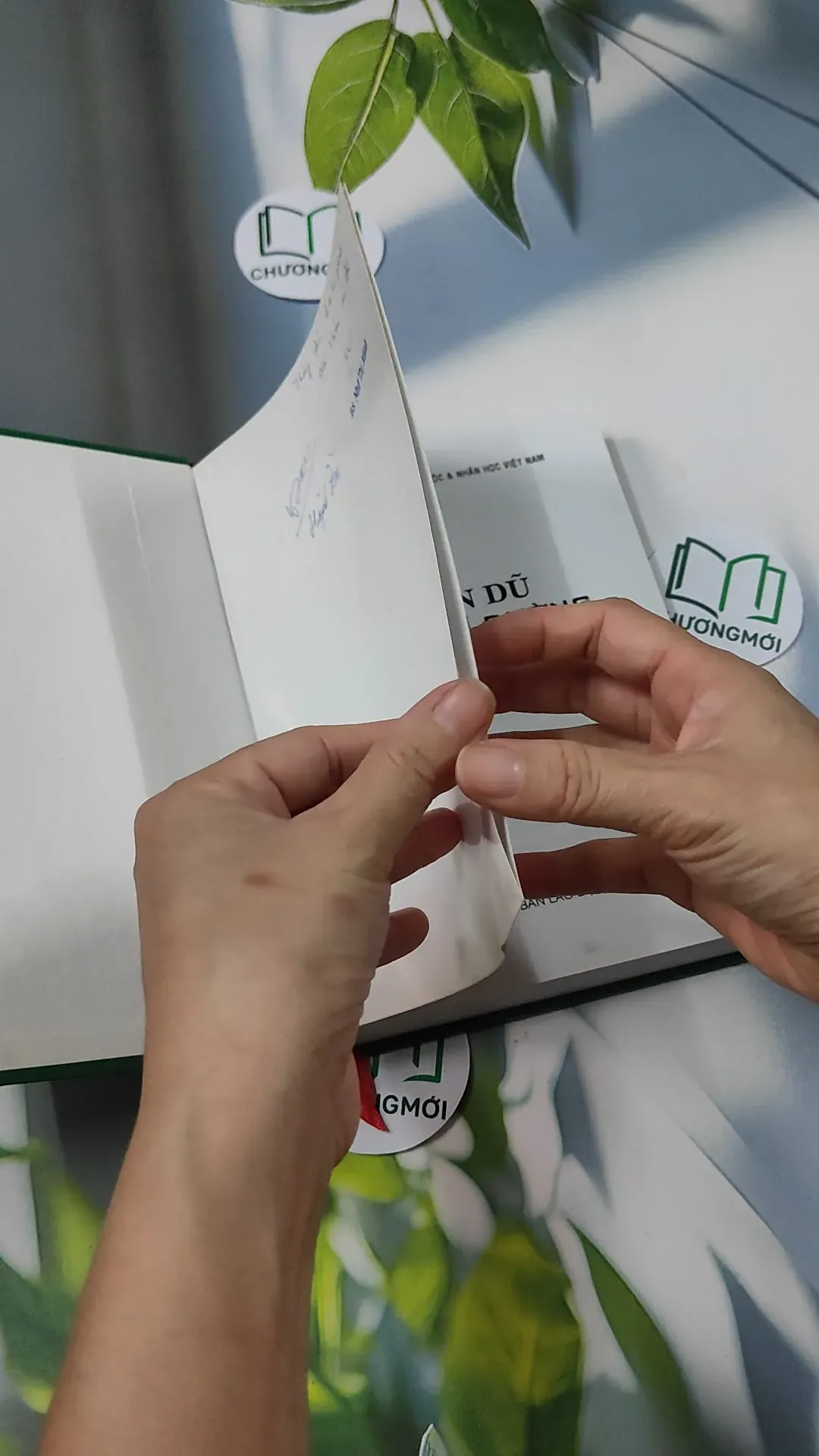 Người Chỉ Đường Đi Tìm Hài Cốt Mất Tích - Hồ Văn Dũ 750280