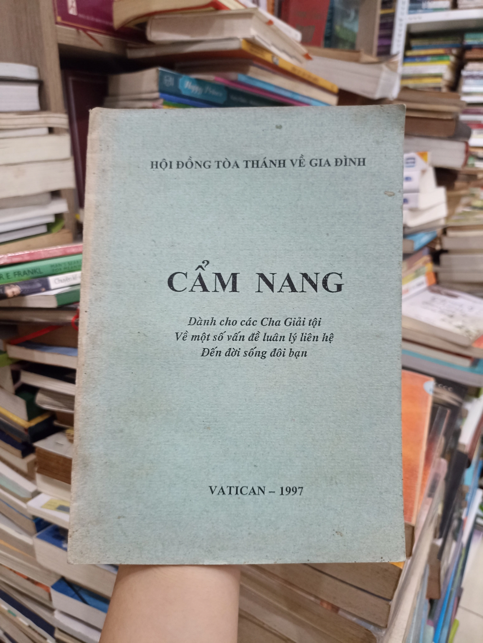 Cẩm Nang 🌻 by  - Sách Book Cover - Ngọc Hiển Books