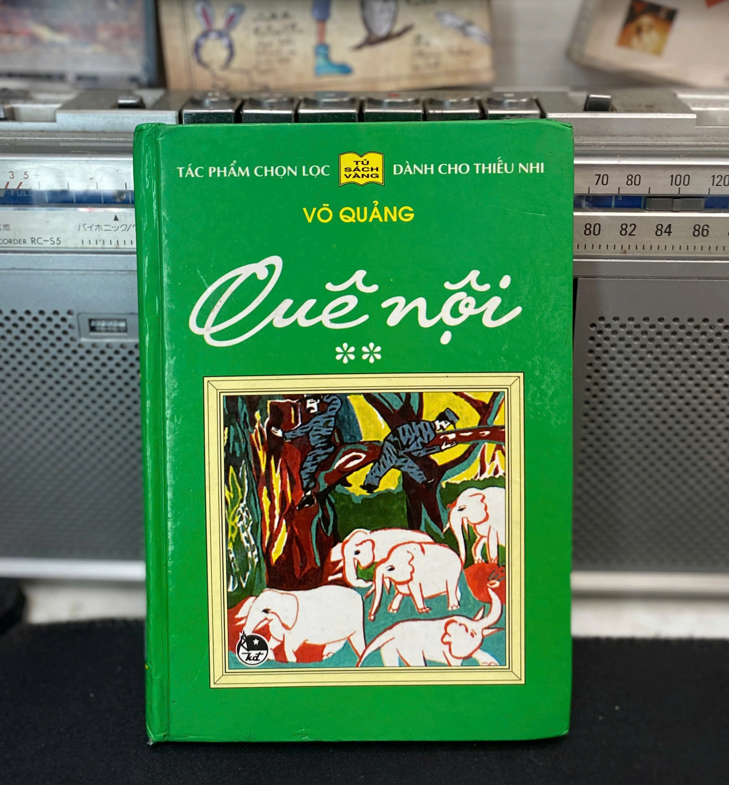 Quê Nội 2 - Võ Quảng by Võ Quảng - Sách Book Cover - Ngọc Hiển Books