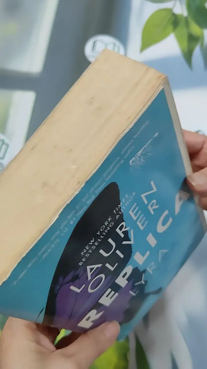 [MIỄN PHÍ BỌC SÁCH] Replica Gemma/Lyra - Lauren Oliver 754536