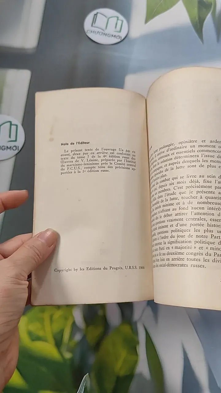 [MIỄN PHÍ BỌC SÁCH] [XƯA] Un pas en avant, deux pas en arrière (1970) - V. Lénine 754452