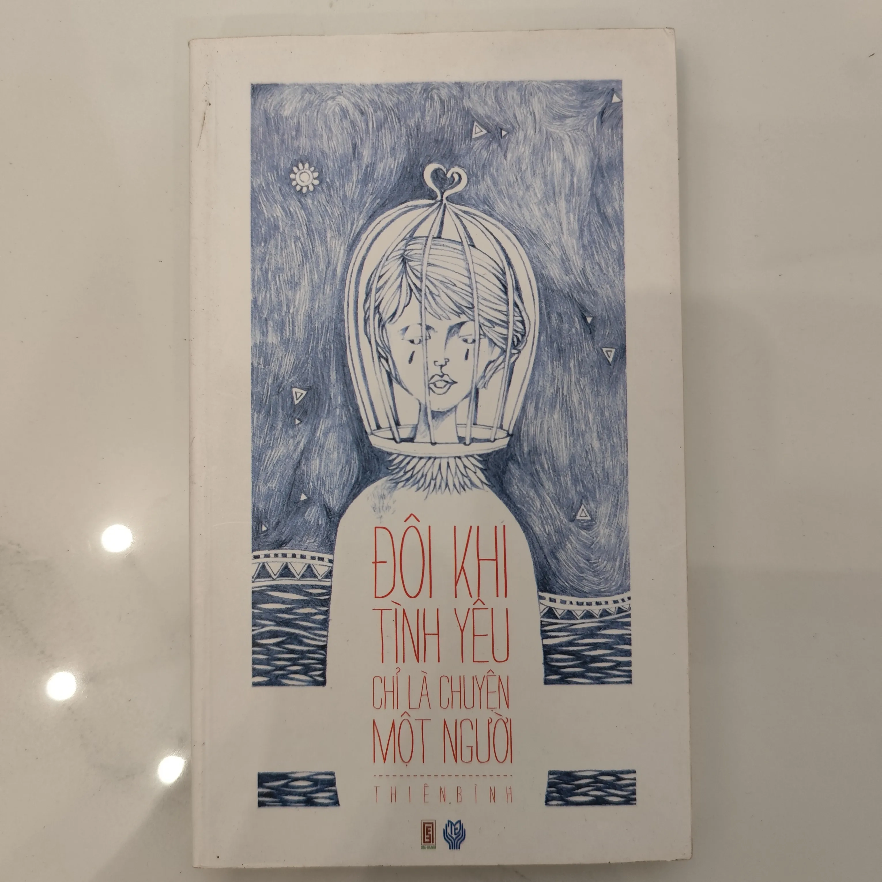 Đôi khi tình yêu chỉ là chuyện một người by  - Sách Book Cover - Ngọc Hiển Books