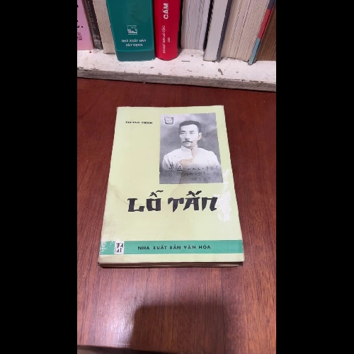II Sách Xưa: Lỗ Tấn (Văn Học Trung Quốc) - Trương Chính - 1977